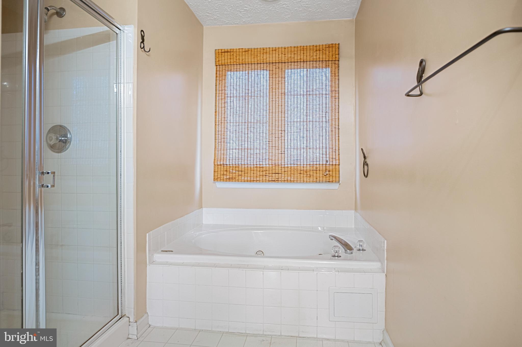 FOREST OAKS - Residential