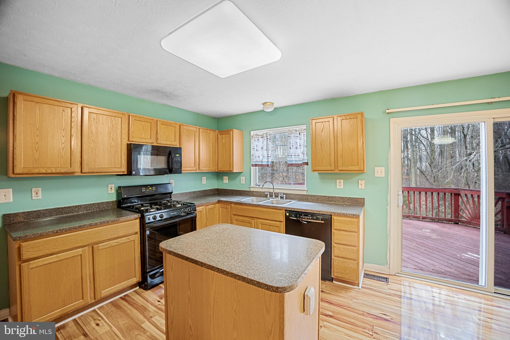 FOREST OAKS - Residential