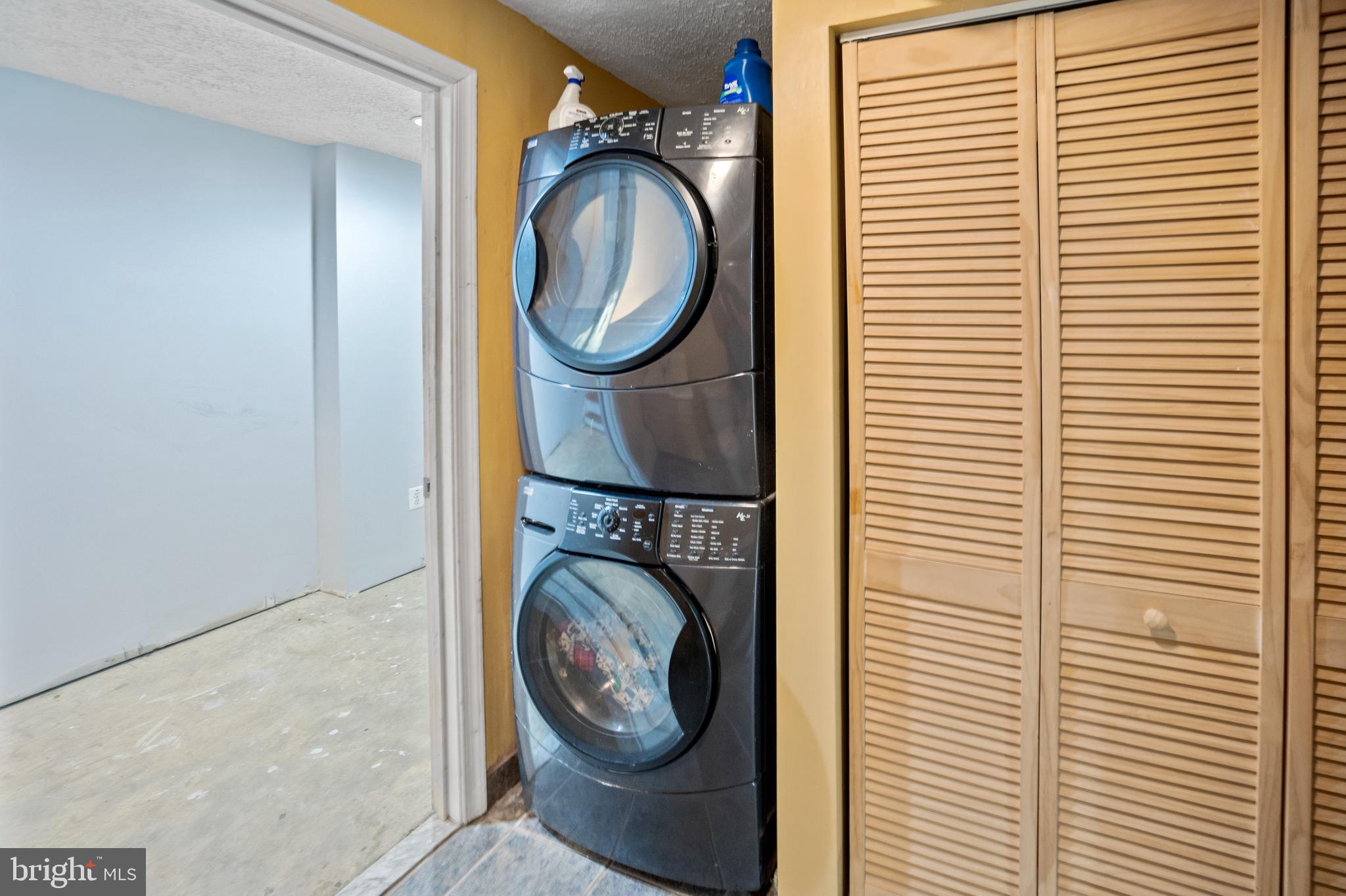 FOREST OAKS - Residential