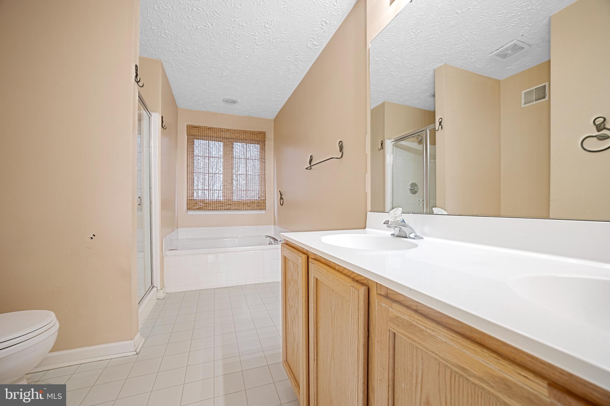 FOREST OAKS - Residential