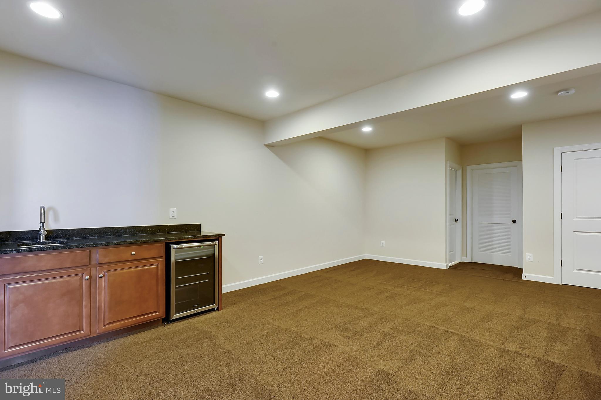 ONE LOUDOUN - Residential