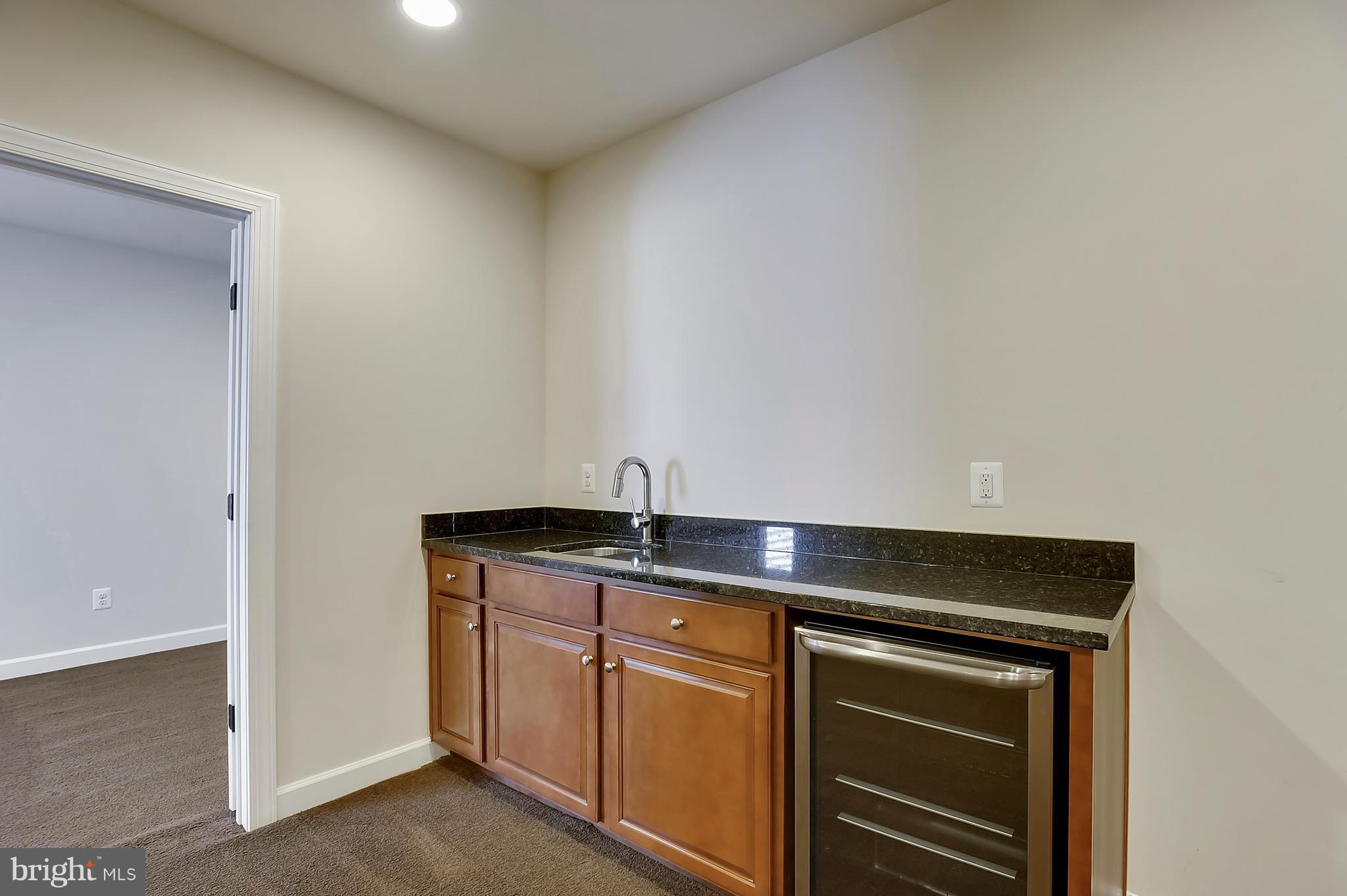 ONE LOUDOUN - Residential