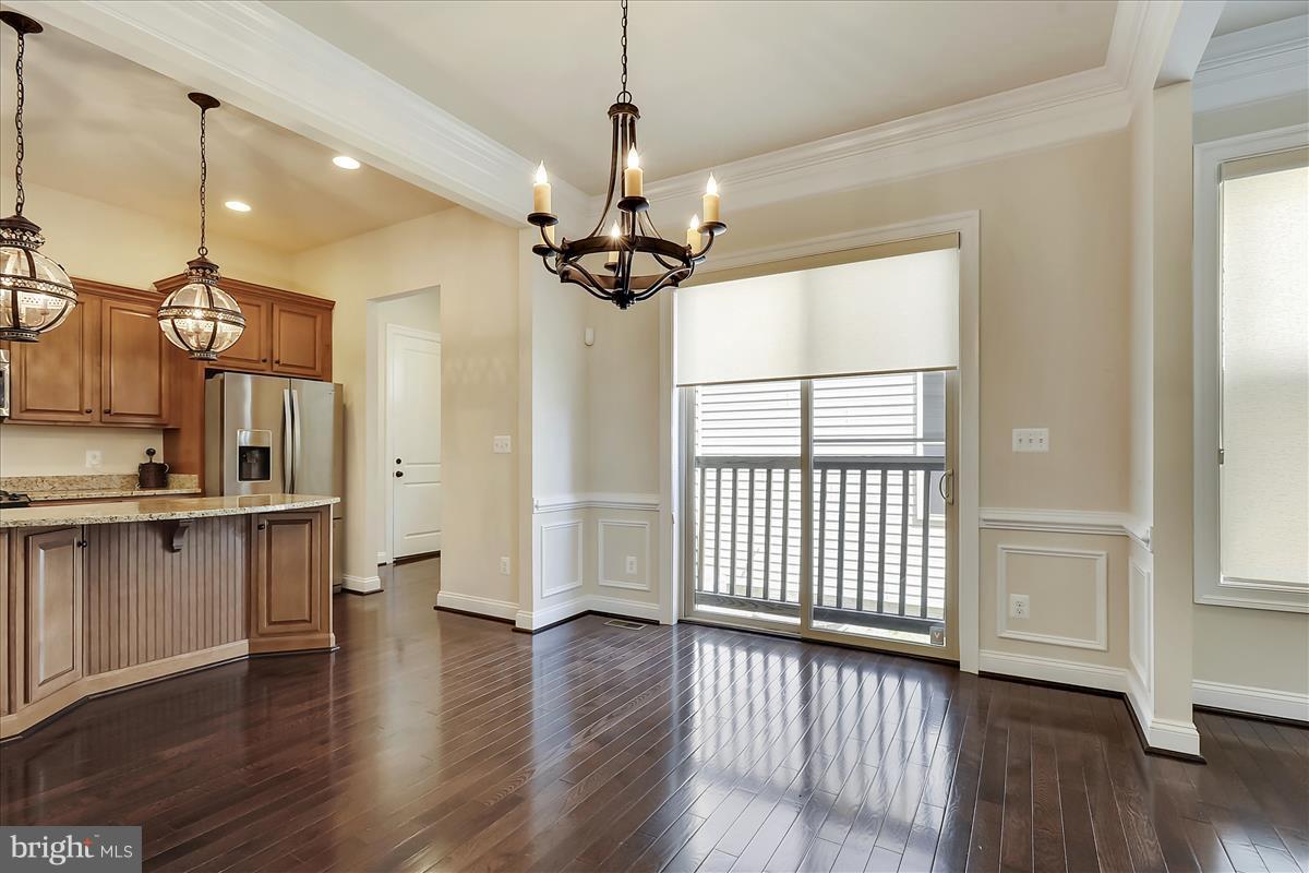 ONE LOUDOUN - Residential