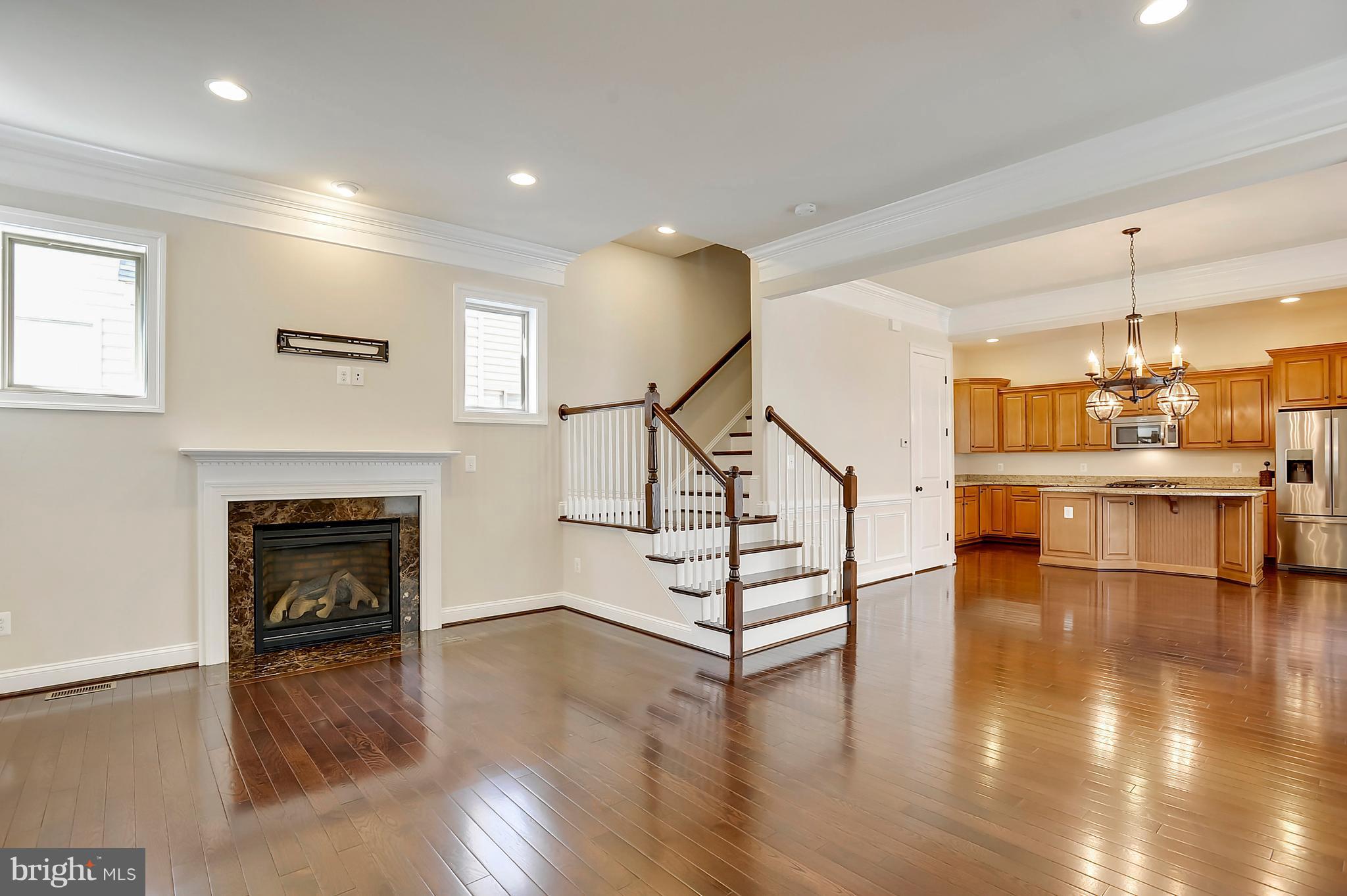 ONE LOUDOUN - Residential