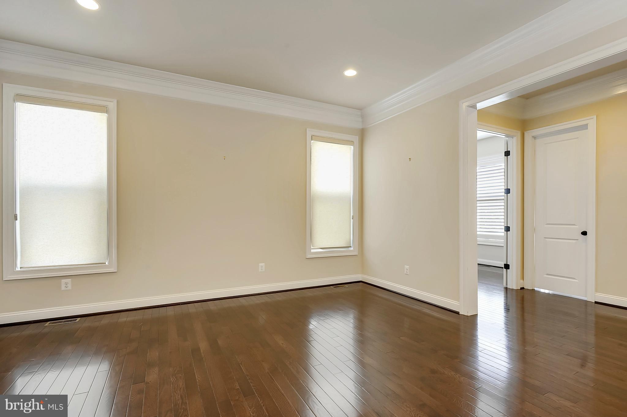 ONE LOUDOUN - Residential