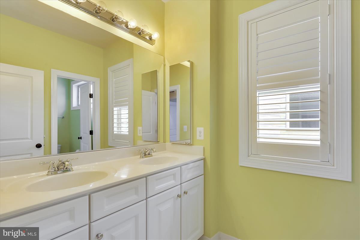 ONE LOUDOUN - Residential