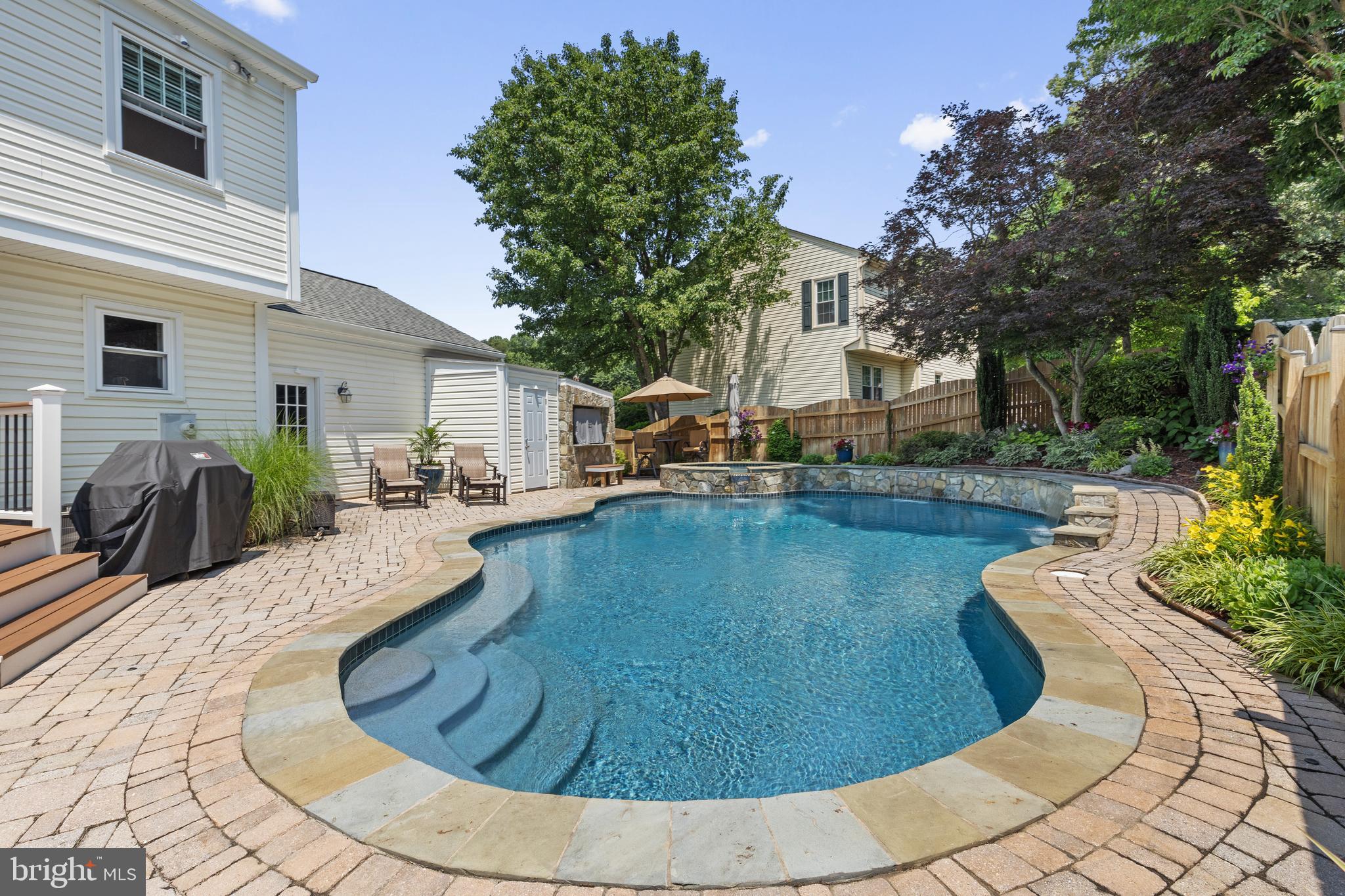 XANADU ESTATES - Residential