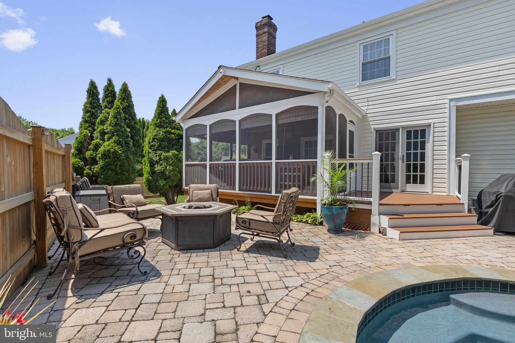 XANADU ESTATES - Residential