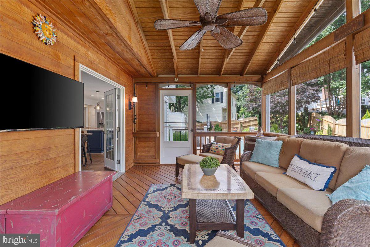 XANADU ESTATES - Residential