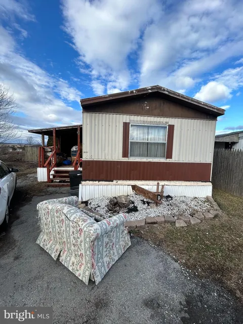 9825 Davies Dr, Breinigsville, PA MLS: PALH2011260