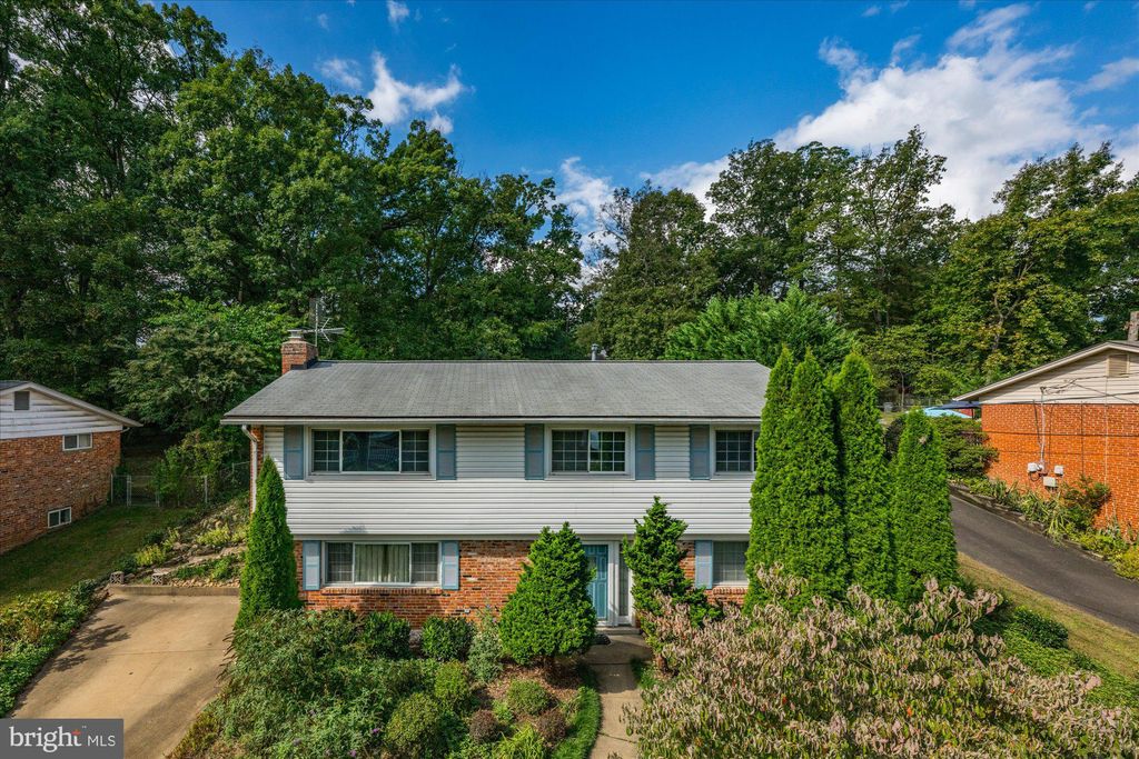 Photo of 4206 Collier Road, FAIRFAX, VA 22030 (MLS # VAFC2007110)