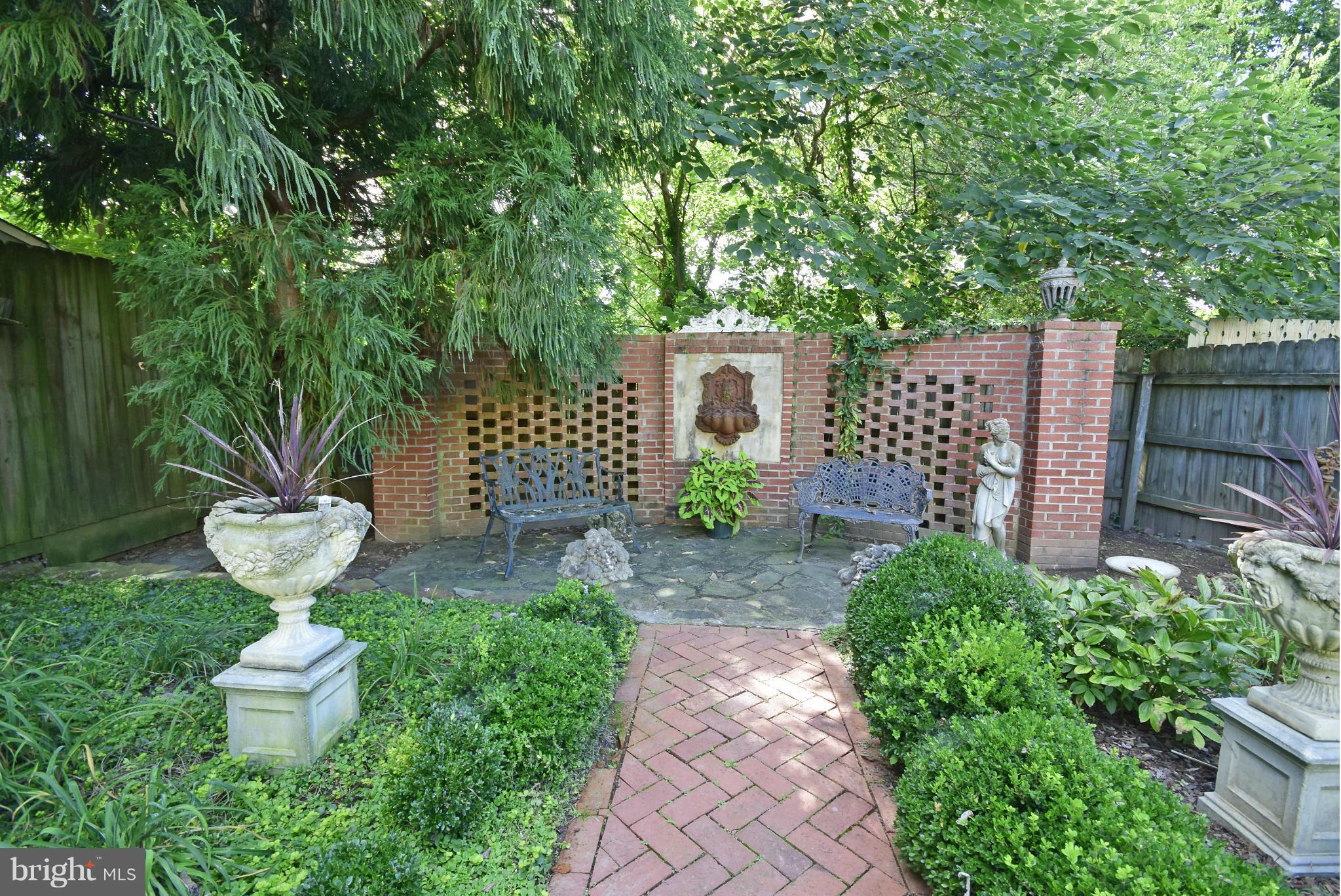HISTORIC DISTRICT - Residential
