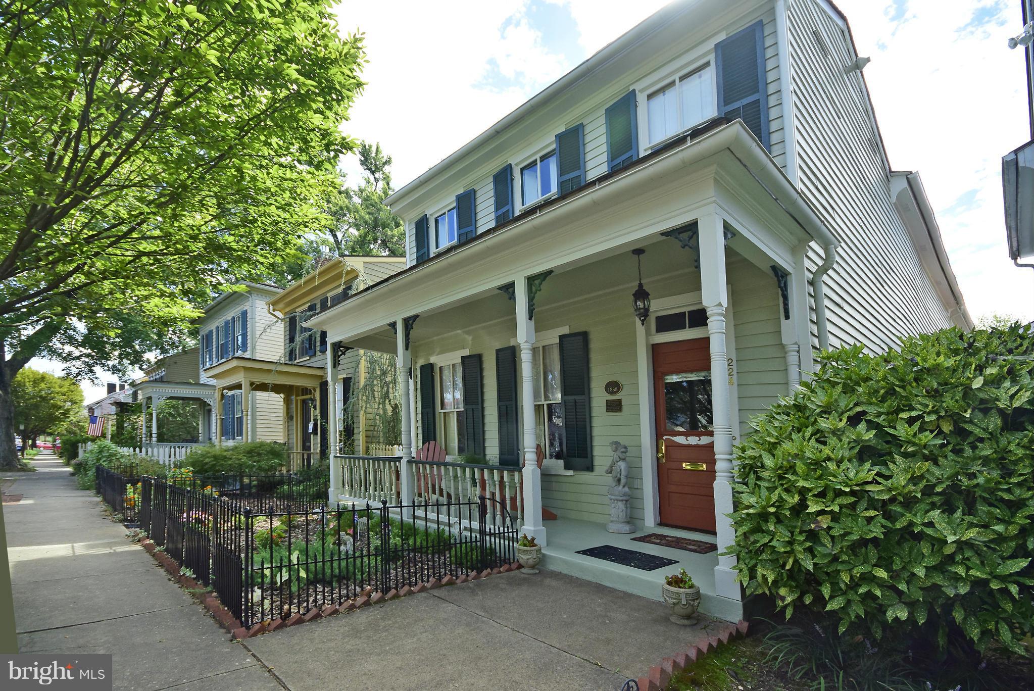HISTORIC DISTRICT - Residential