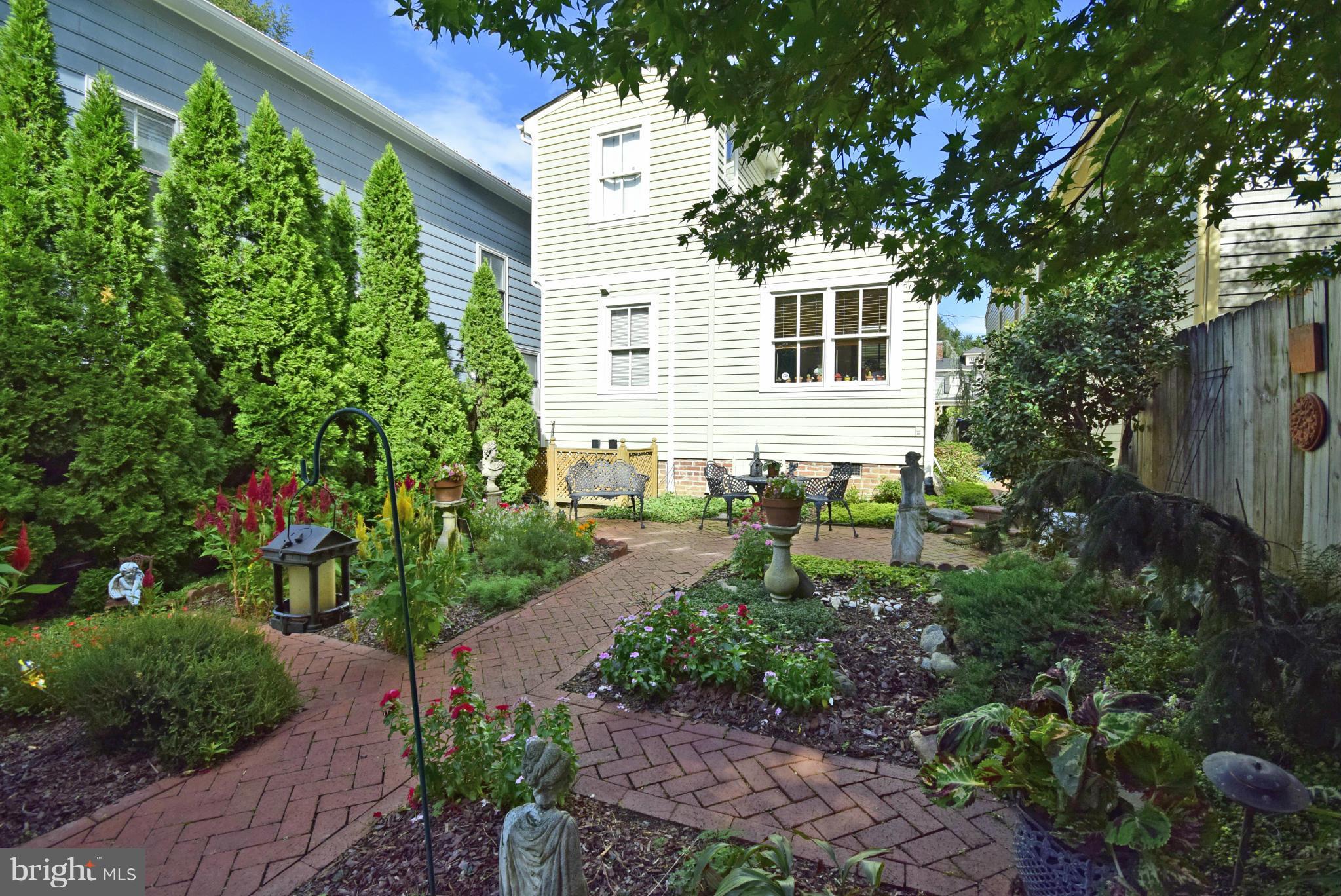 HISTORIC DISTRICT - Residential