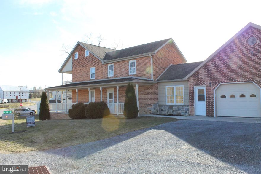 Single Family Home
3 Bedrooms
2 Baths
Spacious Rooms
Off Street Parking
Laundry Hook-Ups In Unit
Gas Heat
No Pets!
$1350 A Month!!