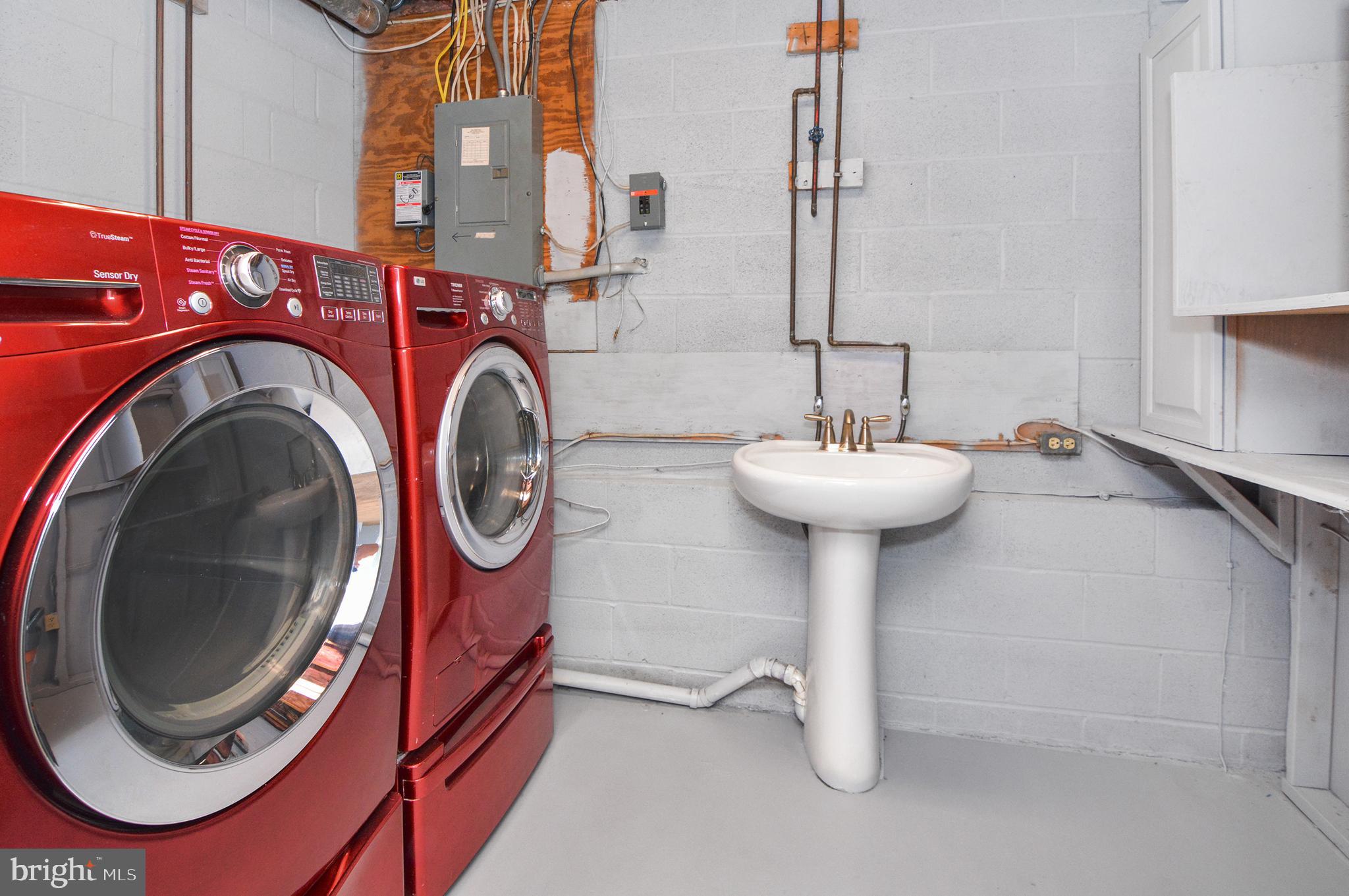 WOODCREST HOMES - Residential