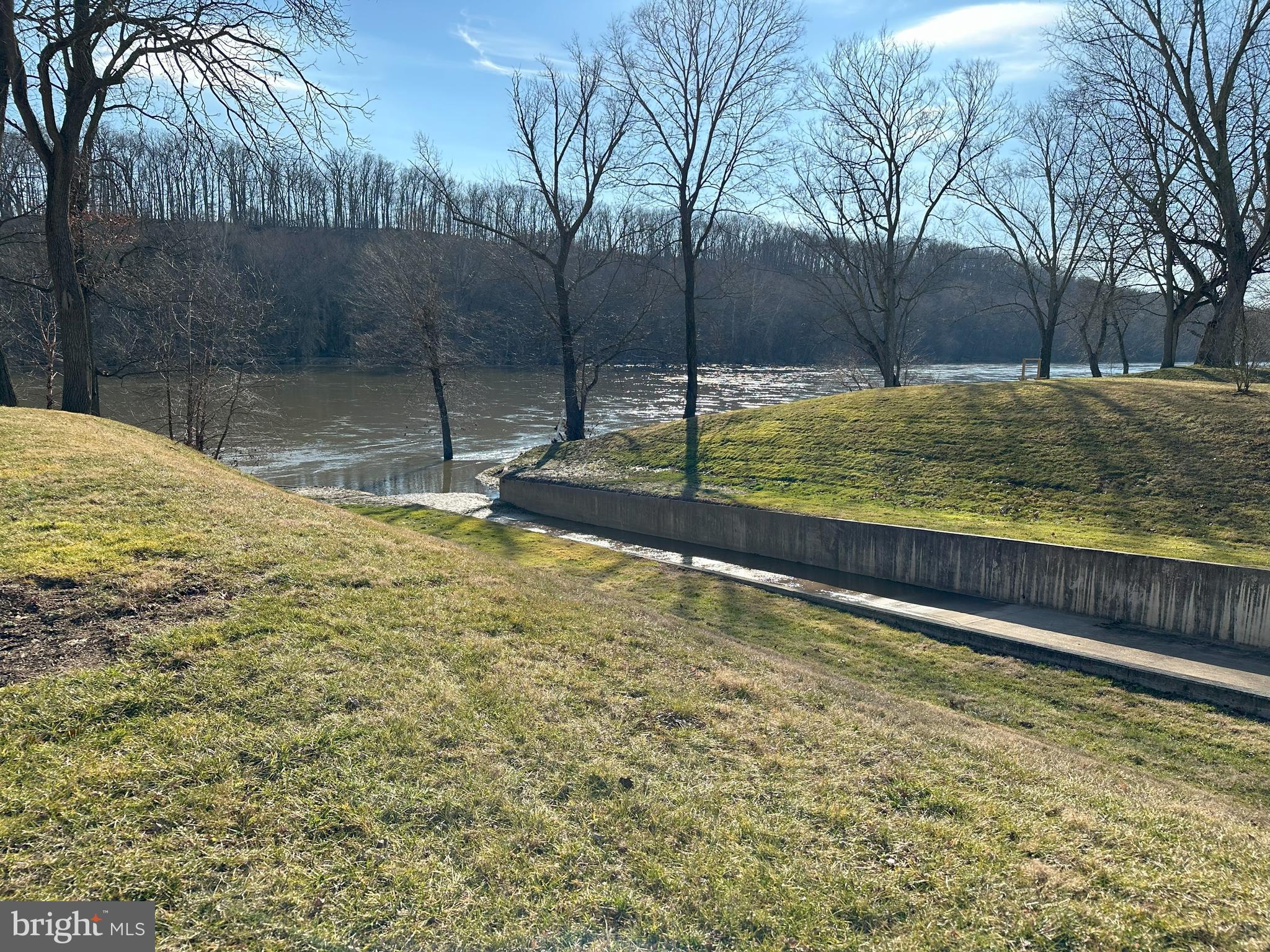 BROOKFIELD ON THE POTOMAC - Residential