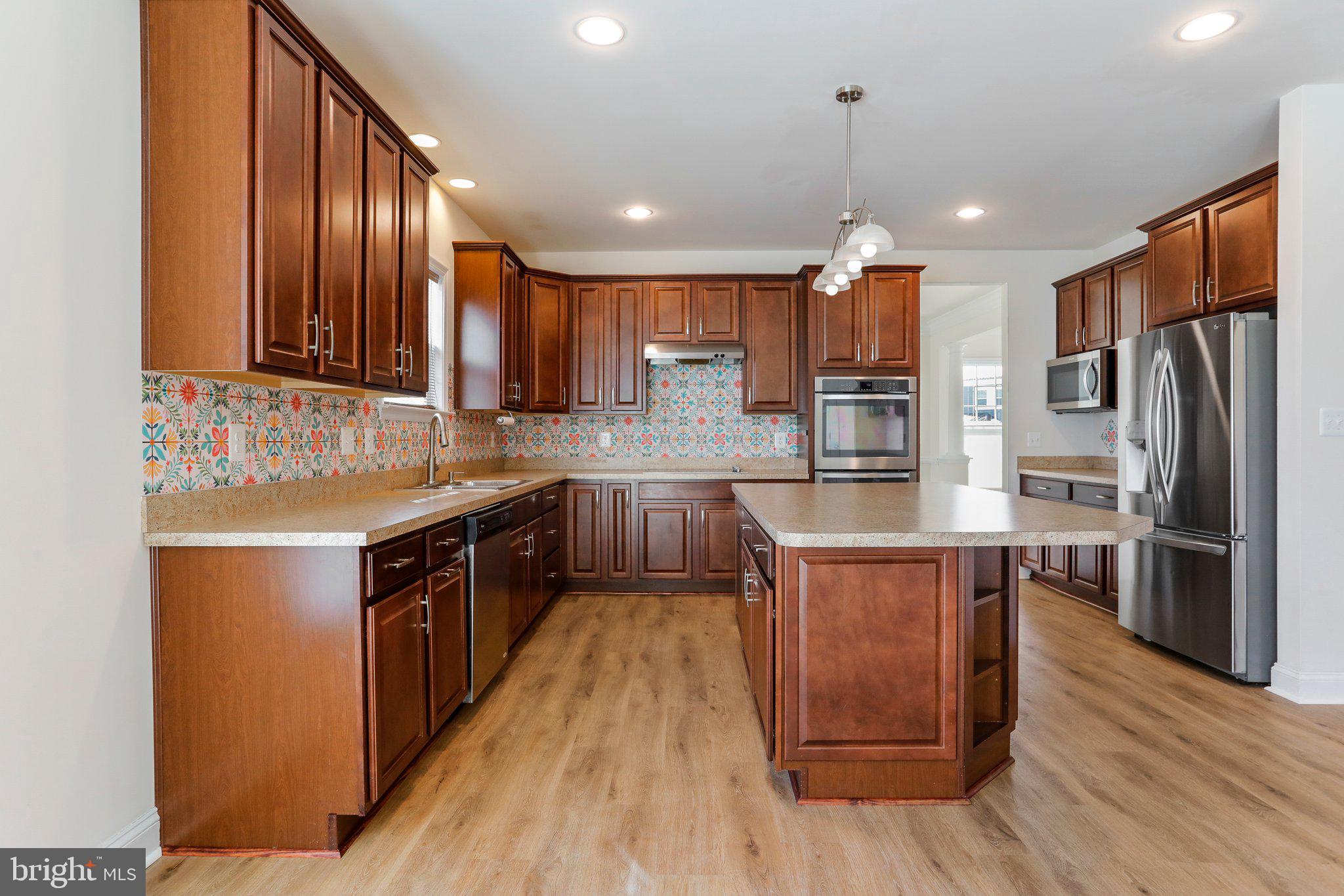 BROOKFIELD ON THE POTOMAC - Residential