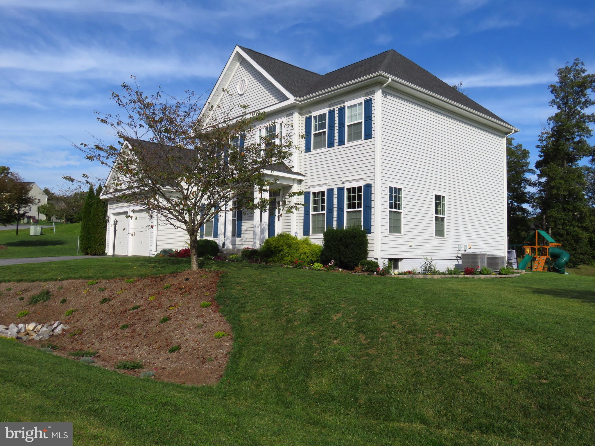 BROOKFIELD ON THE POTOMAC - Residential