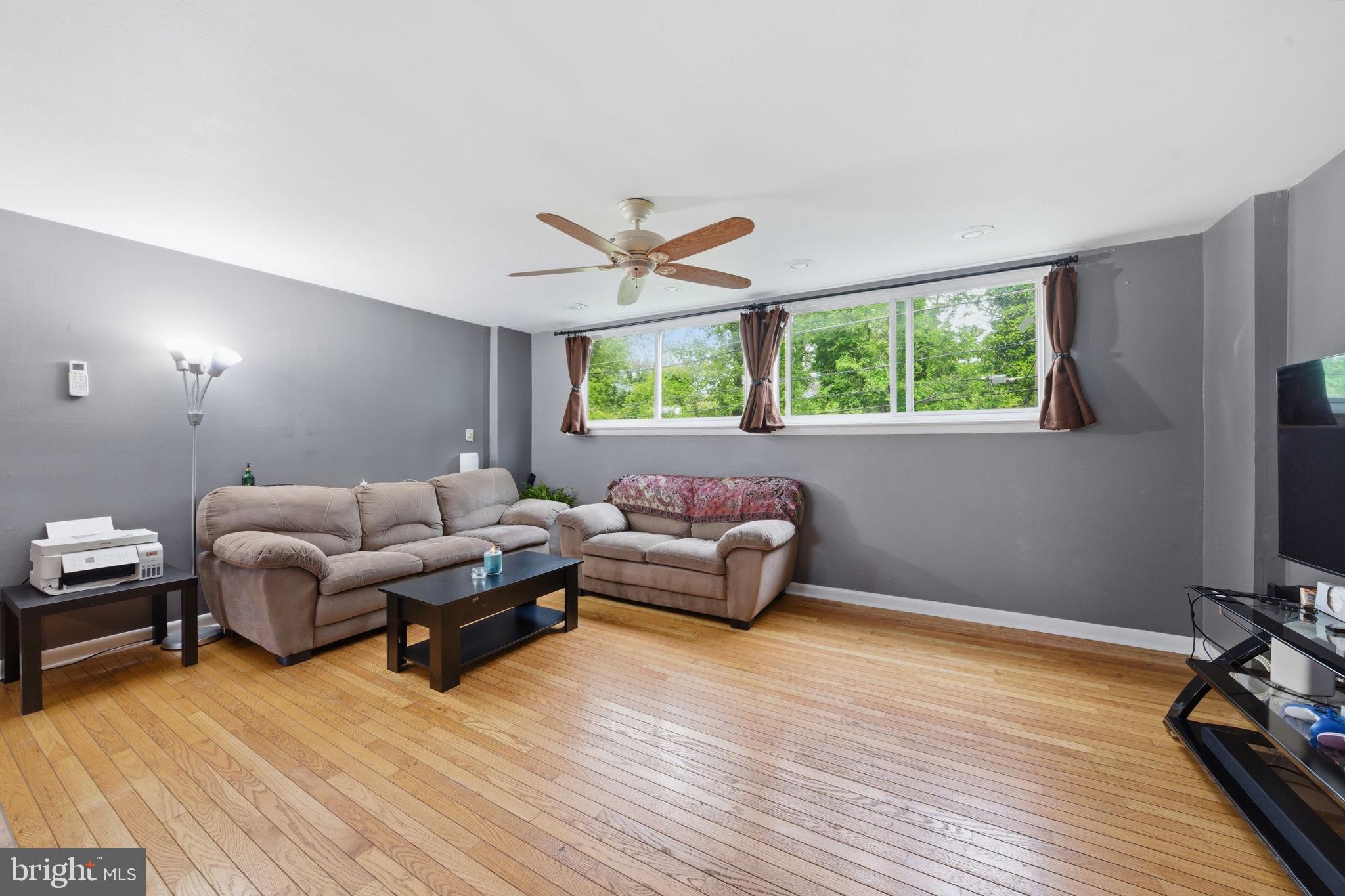 WOODLYN - Residential