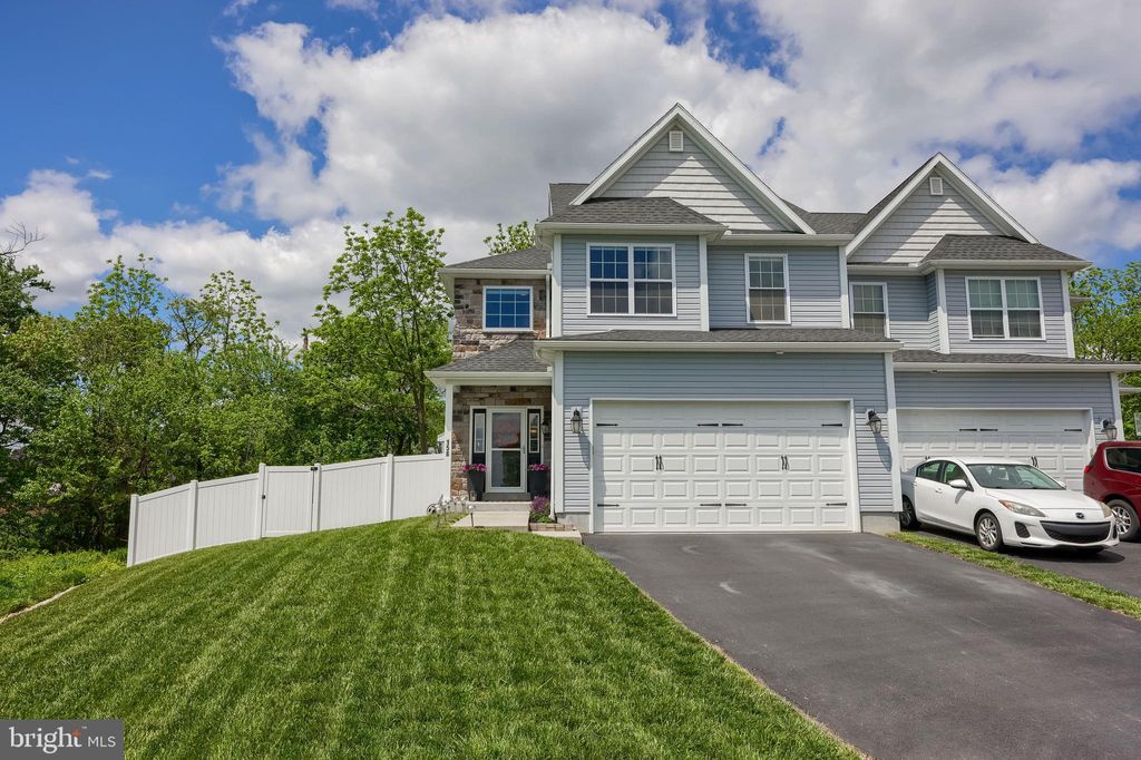 Photo of 158 Canvasback Lane, ELIZABETHTOWN, PA 17022 (MLS # PALA2069608)