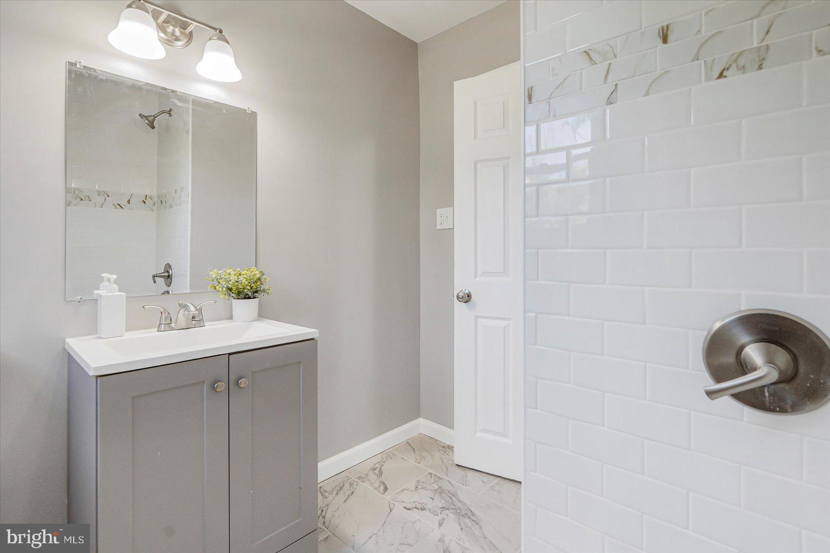 MICHAELTON MANOR - Residential