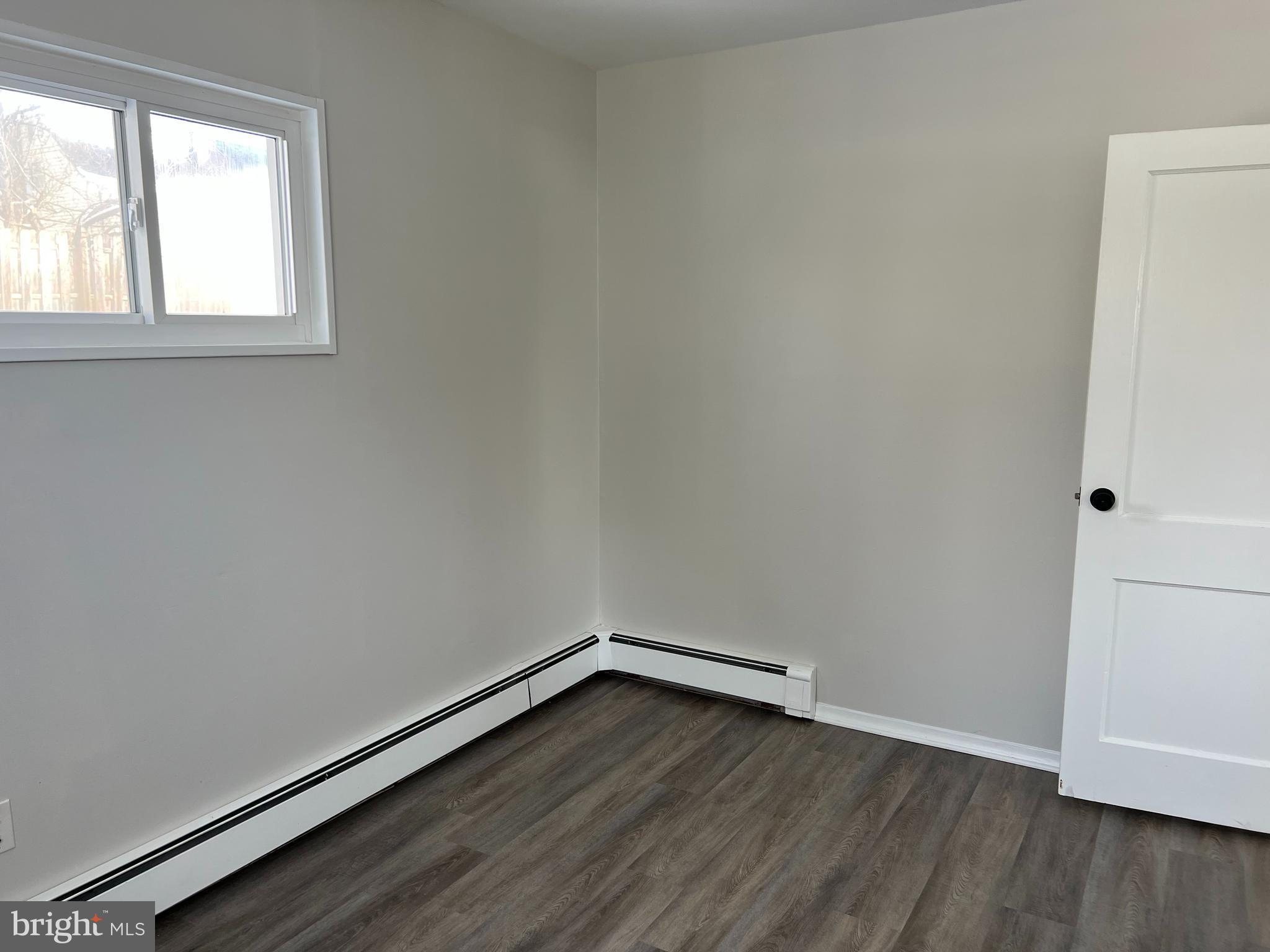 POTTSGROVE MANOR - Residential