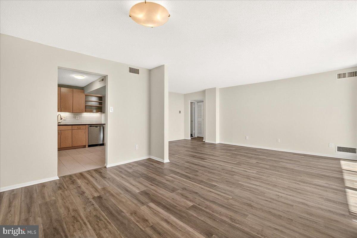 AMERICANA CENTRE - Residential