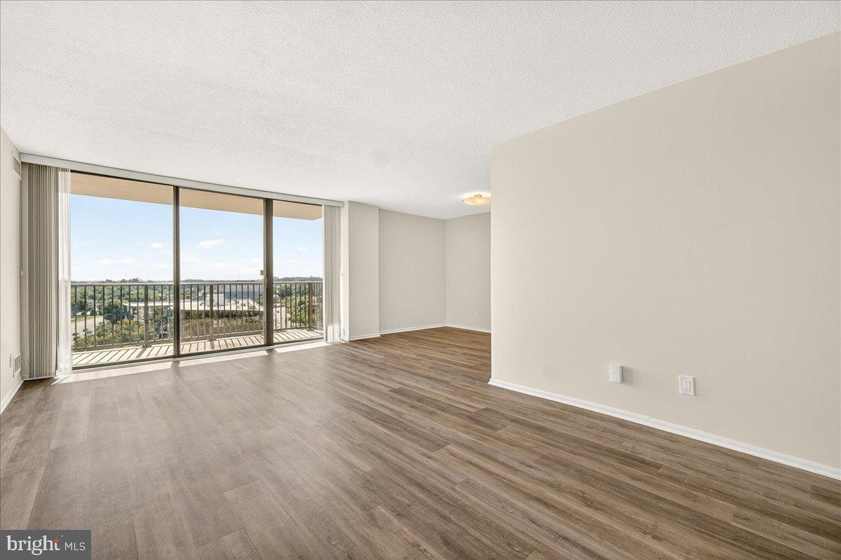 AMERICANA CENTRE - Residential