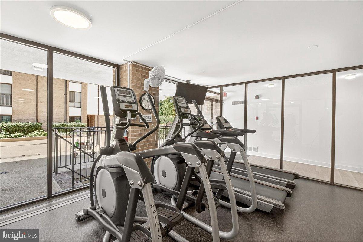 AMERICANA CENTRE - Residential