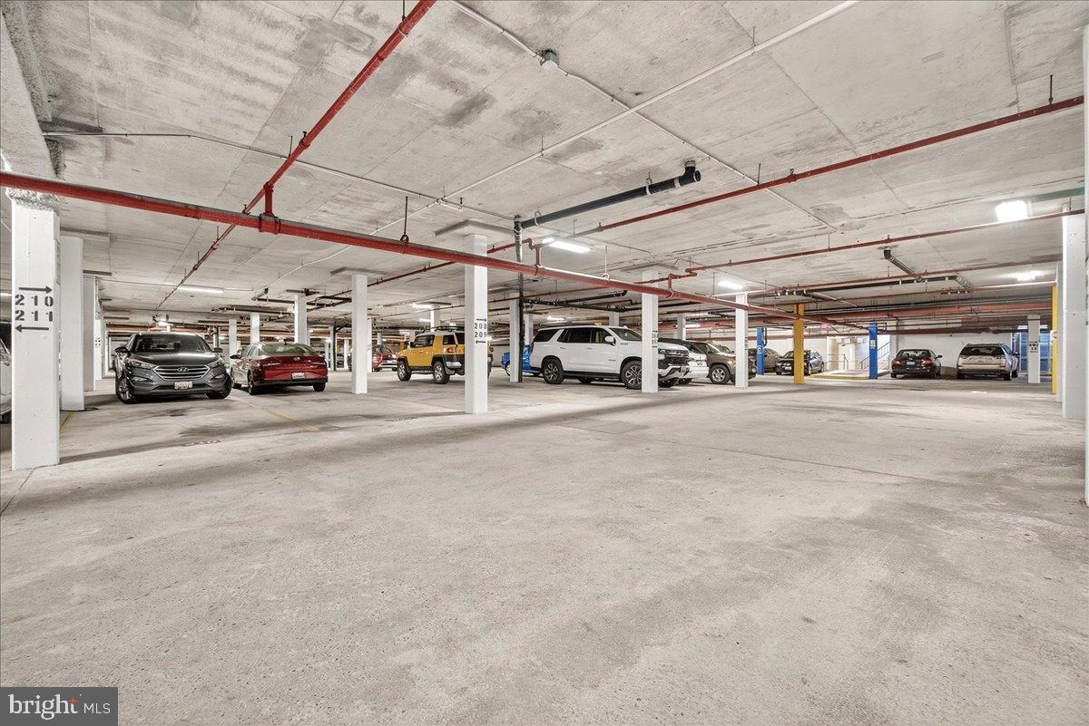 AMERICANA CENTRE - Residential