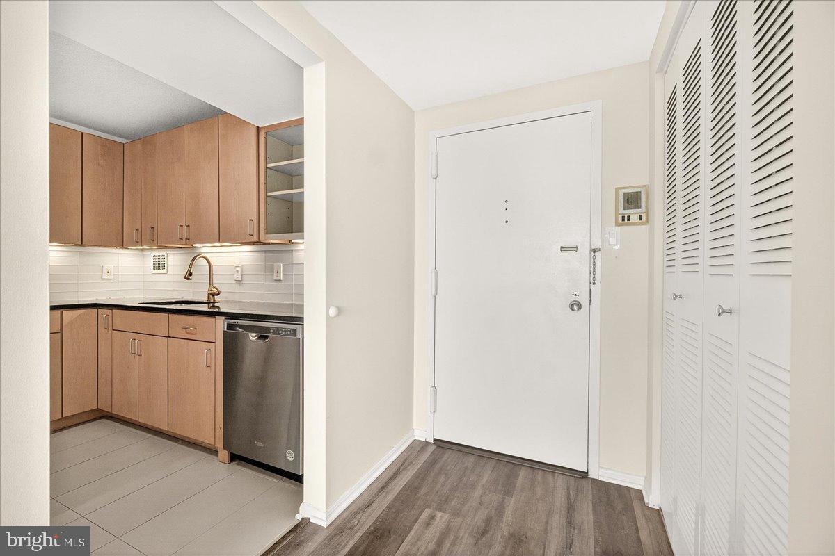 AMERICANA CENTRE - Residential