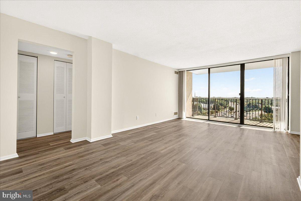 AMERICANA CENTRE - Residential