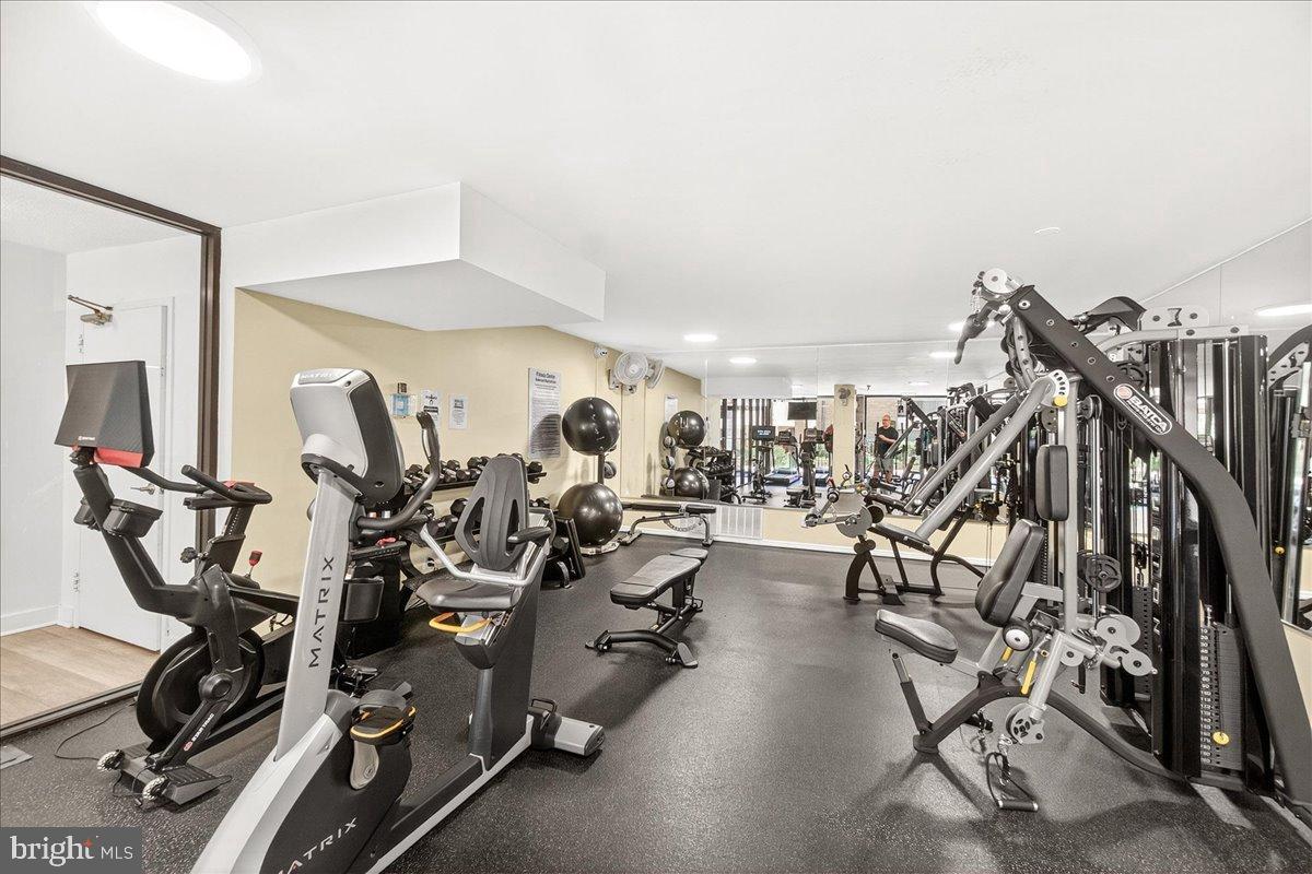 AMERICANA CENTRE - Residential