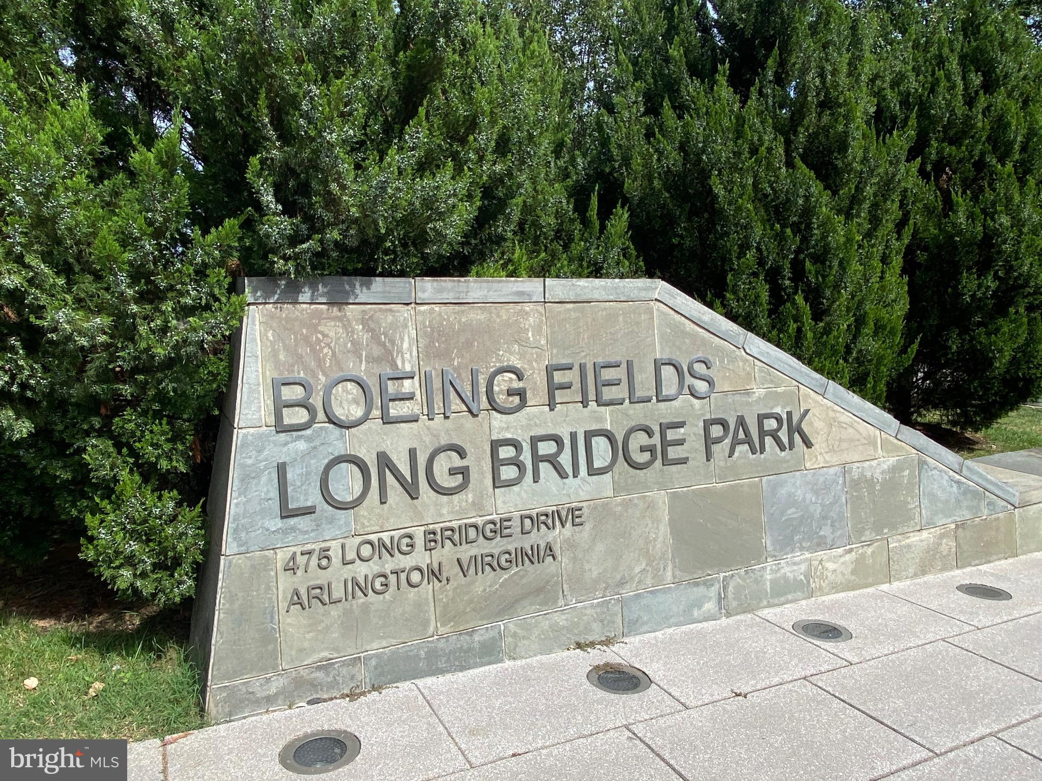 WATERFORD HOUSE - Residential