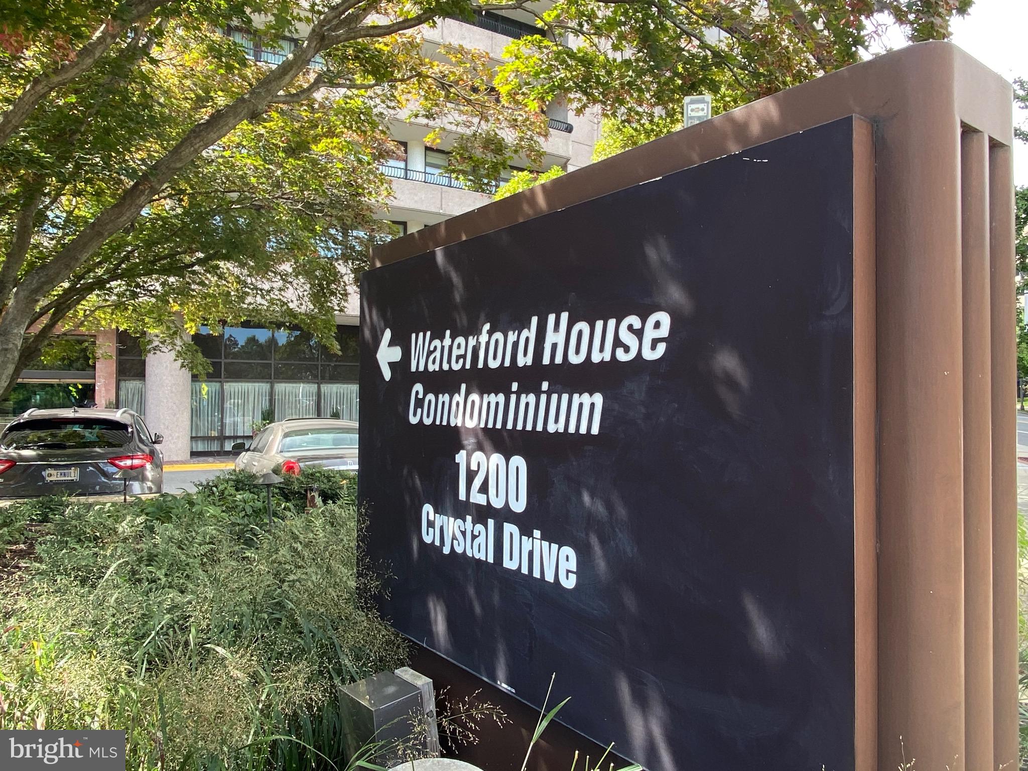 WATERFORD HOUSE - Residential