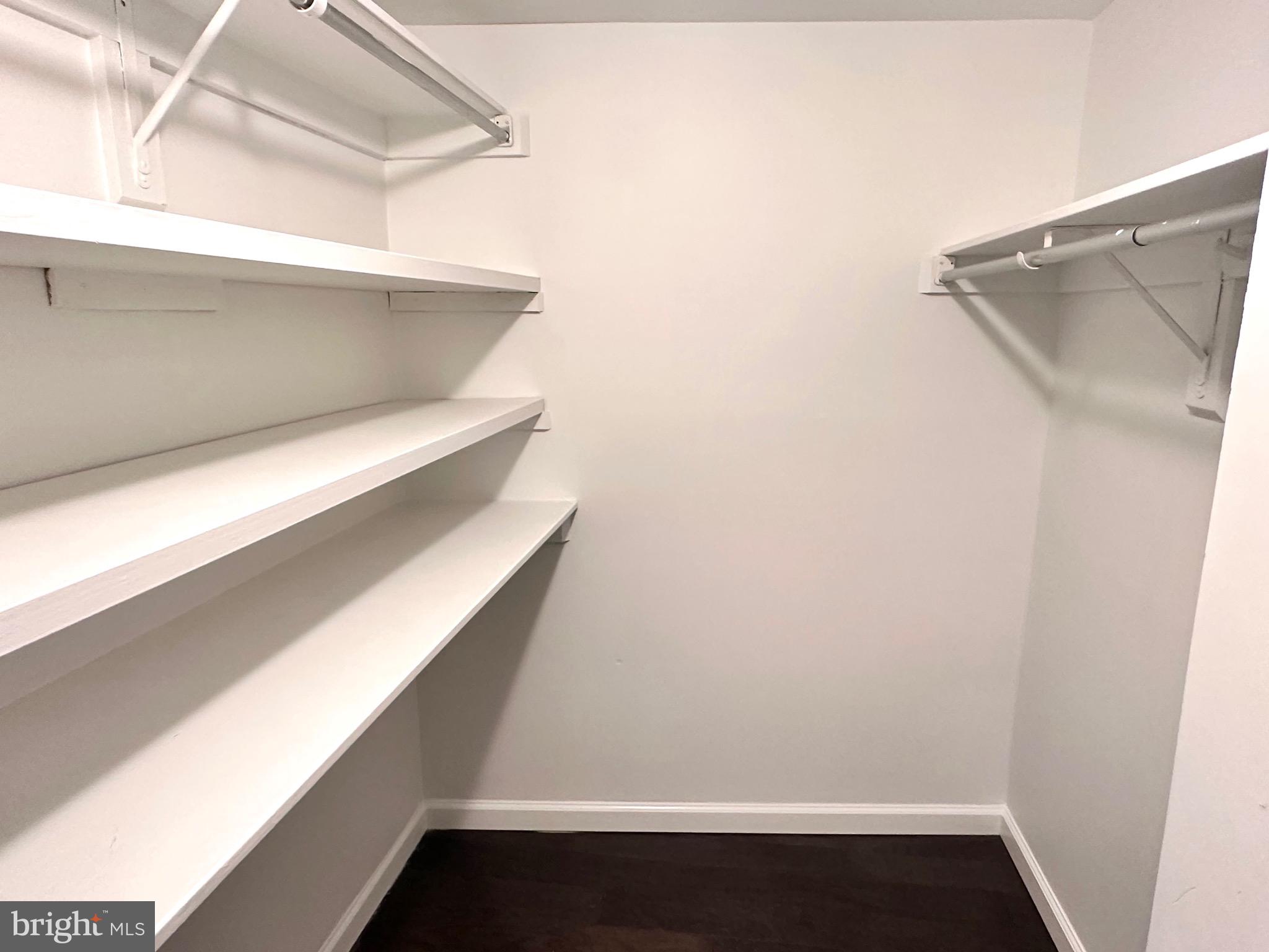 WATERFORD HOUSE - Residential