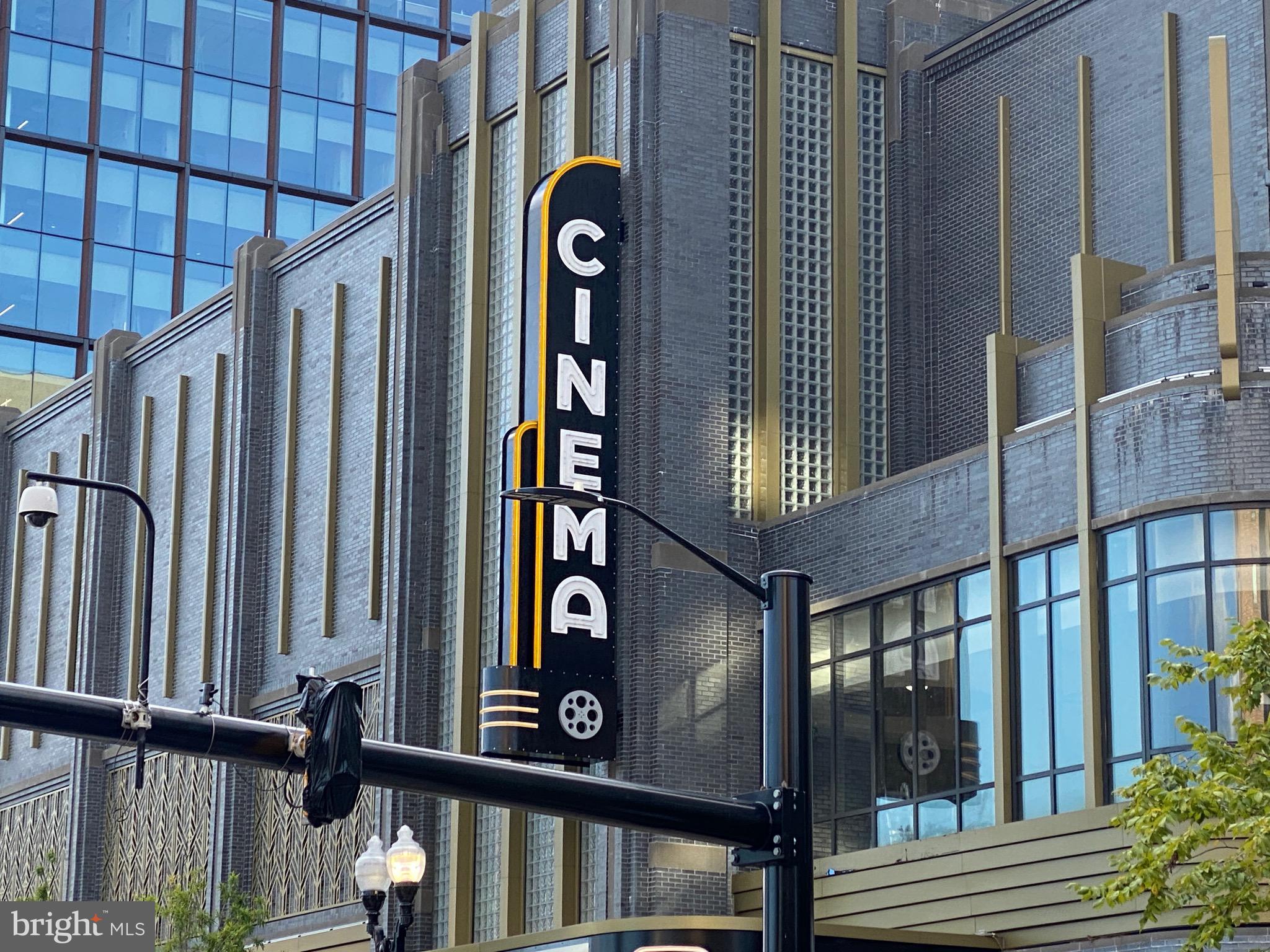 WATERFORD HOUSE - Residential