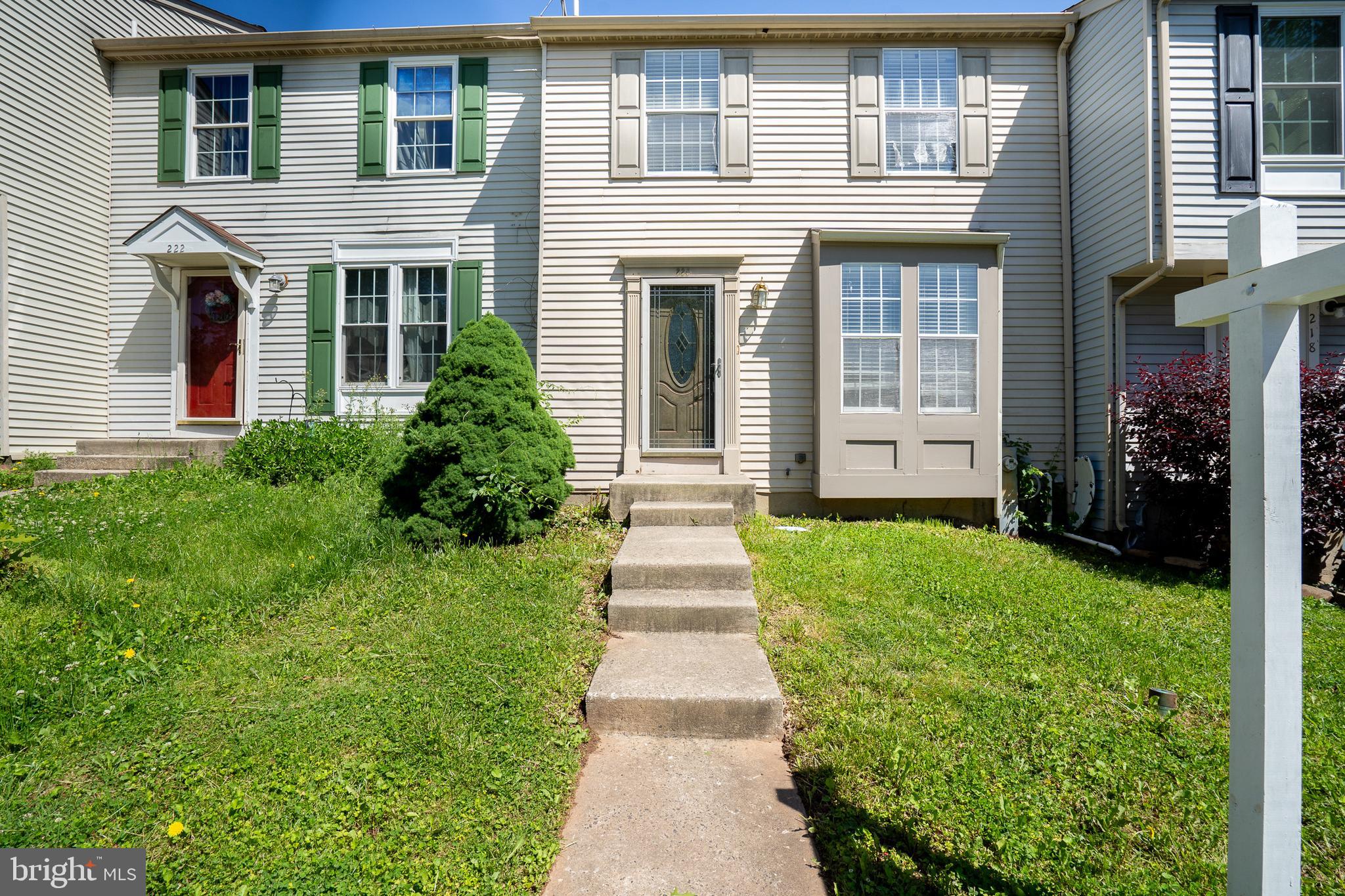 220 ELLERSLIE COURT