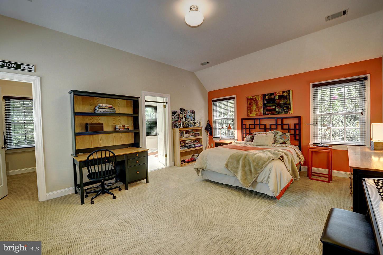 CHEVY CHASE - Residential