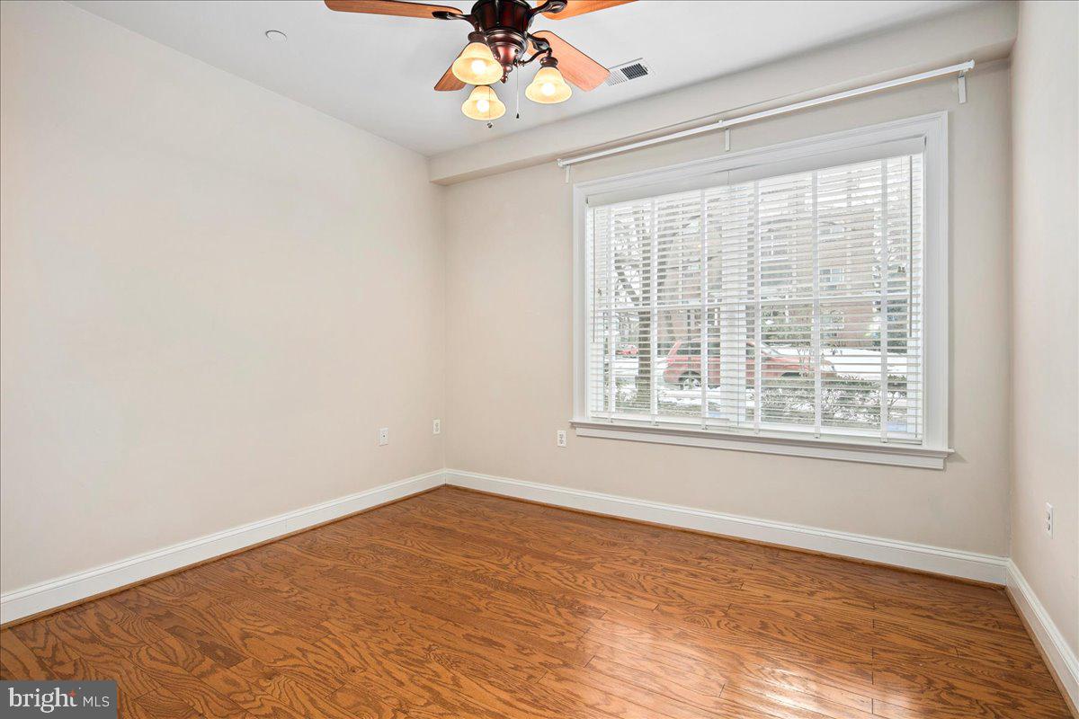 CLARENDON - Residential