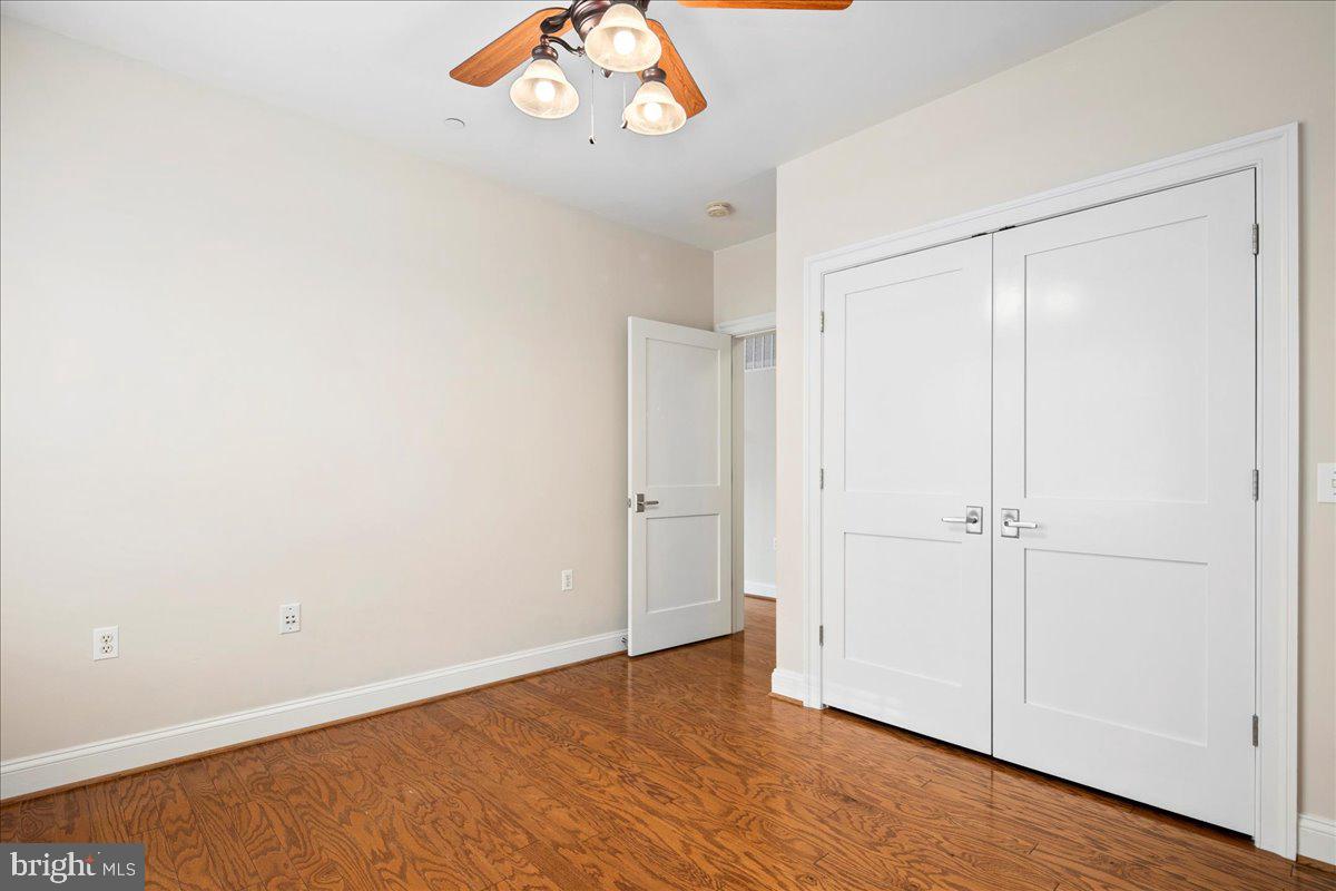 CLARENDON - Residential