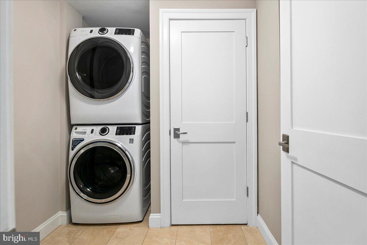 CLARENDON - Residential