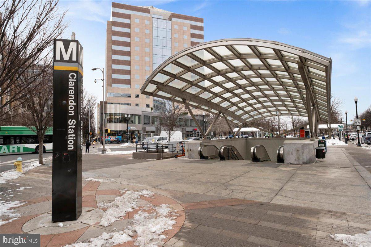 CLARENDON - Residential