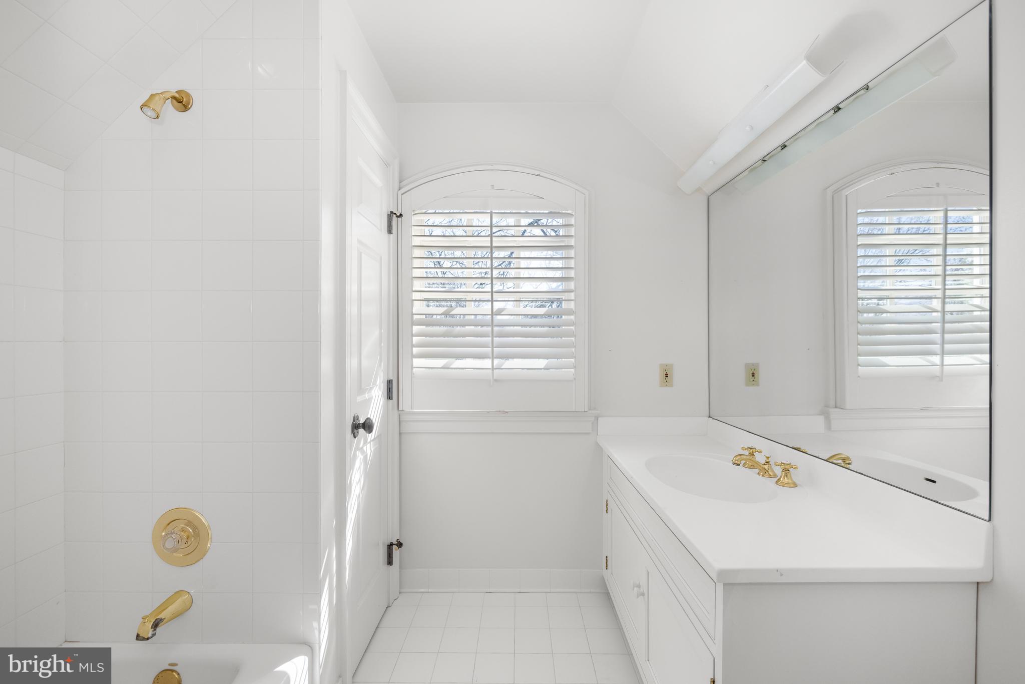 CHEVY CHASE VILLAGE - Residential