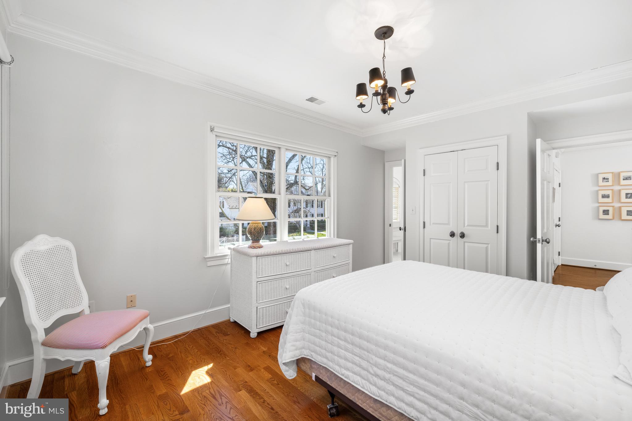 CHEVY CHASE VILLAGE - Residential