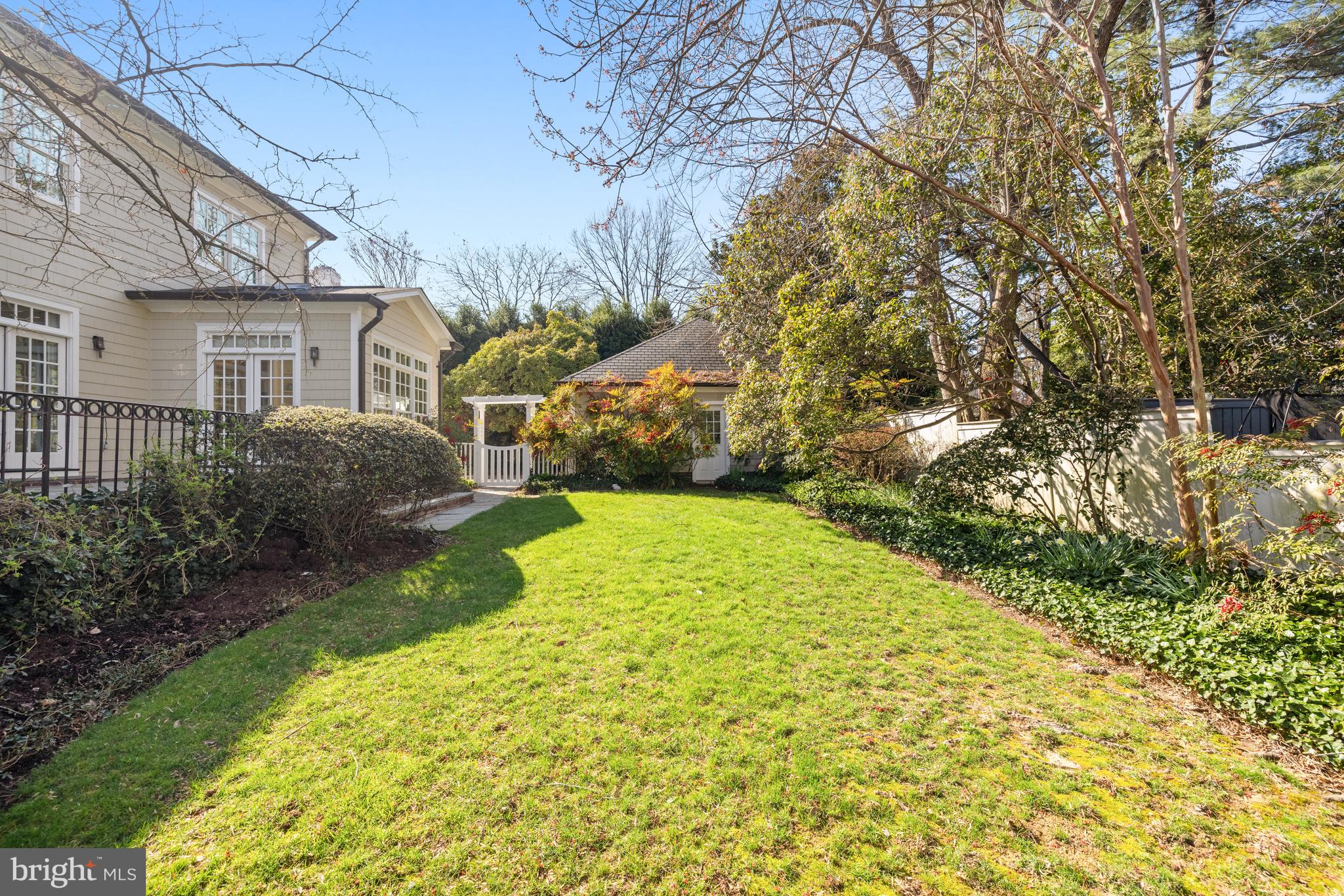 CHEVY CHASE VILLAGE - Residential