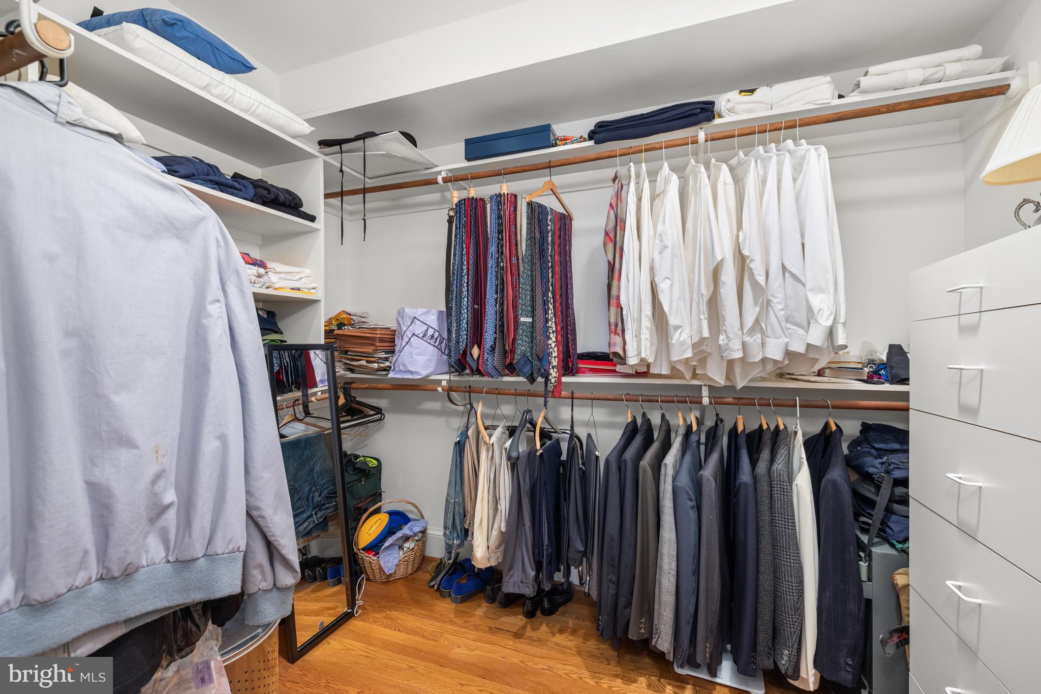 CHEVY CHASE VILLAGE - Residential