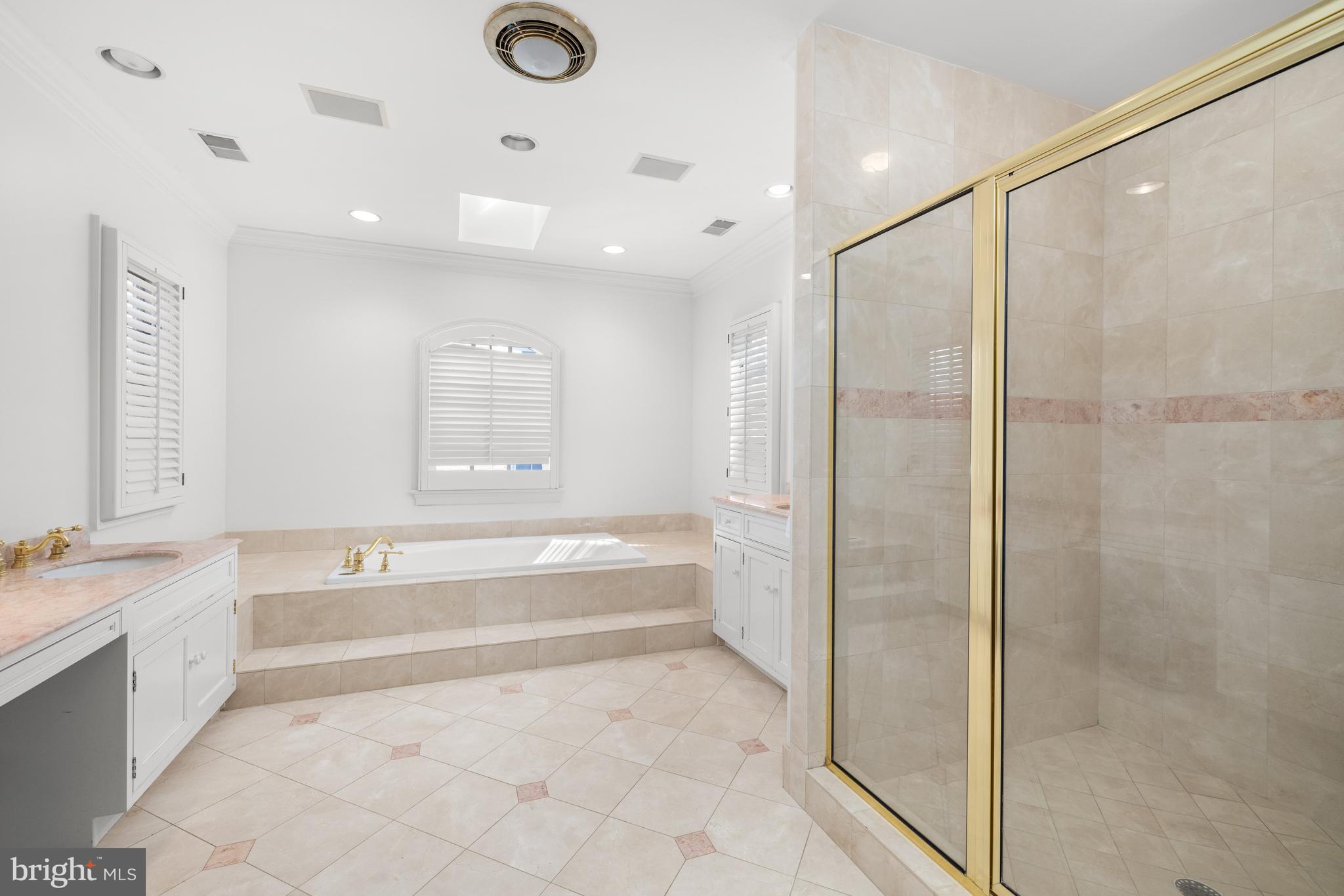 CHEVY CHASE VILLAGE - Residential