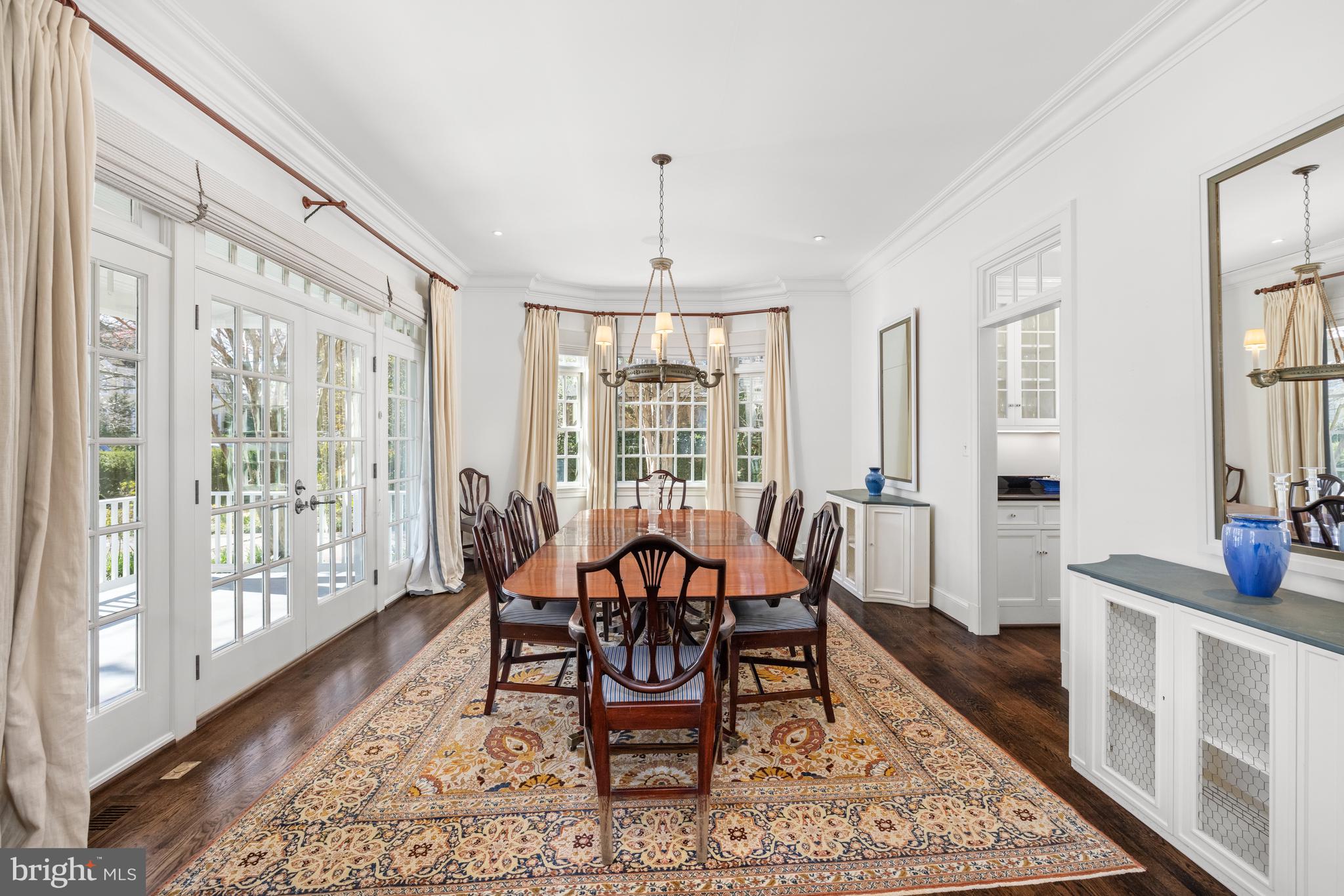 CHEVY CHASE VILLAGE - Residential